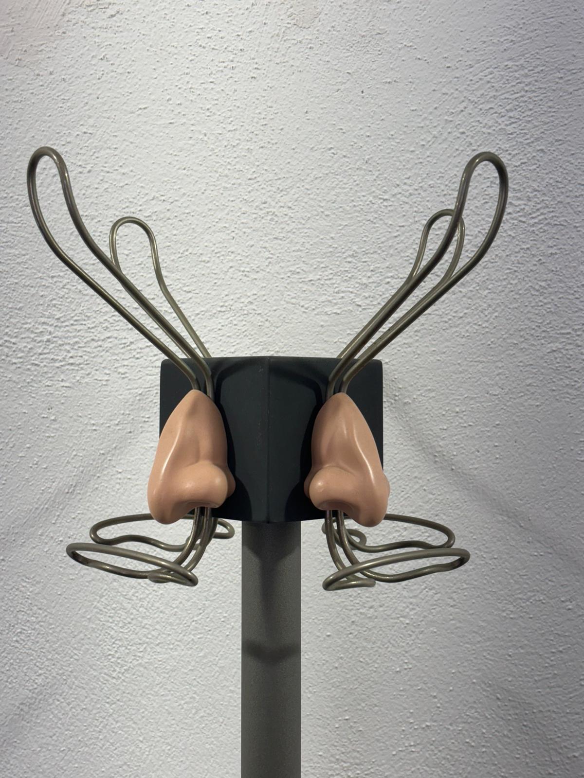 Porte-manteau sculptural Antartidee Renè Magritte Design Pièce unique 1970 en vente 1