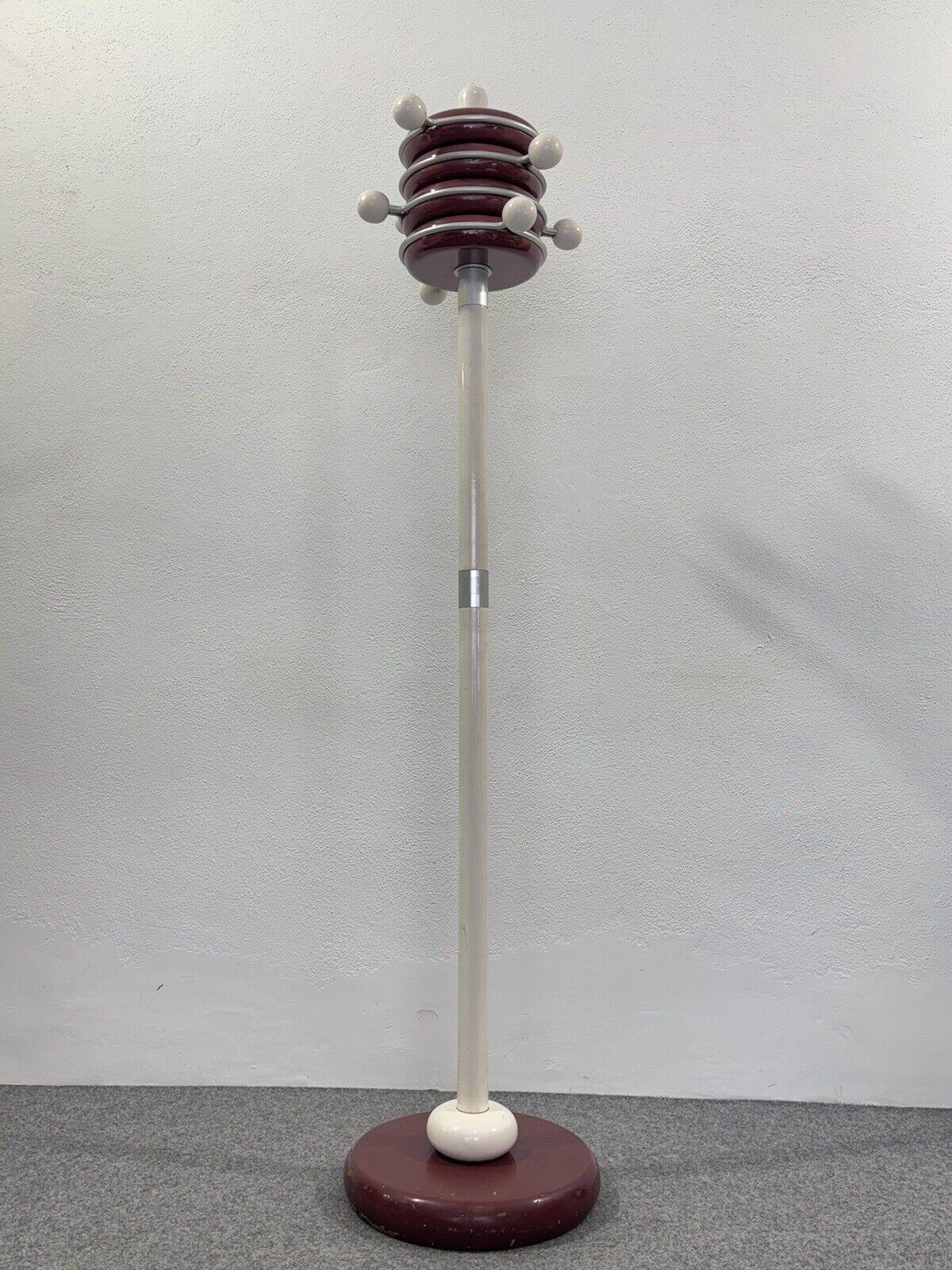 Space Age Atomic Design Modernismus 1970er Jahre Garderobe (Italian) im Angebot