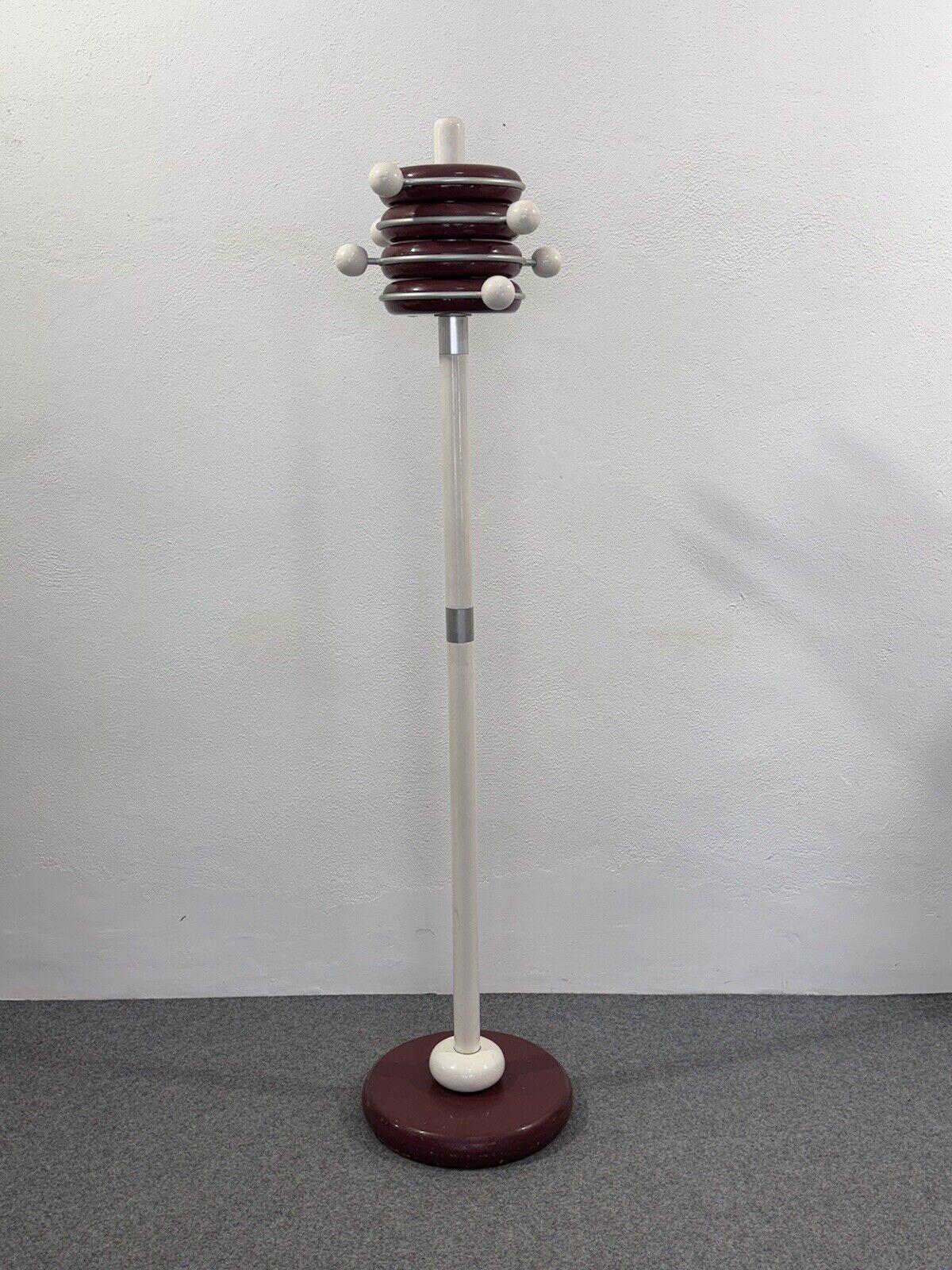 Space Age Atomic Design Modernismus 1970er Jahre Garderobe im Zustand „Gut“ im Angebot in Taranto, IT