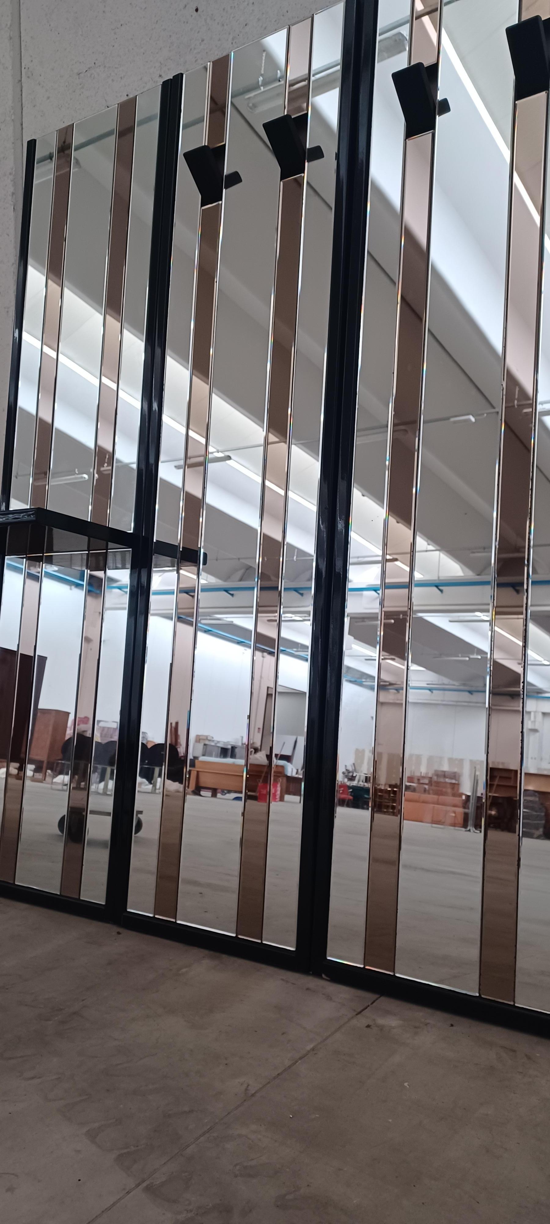 Mirrored coat rack In Excellent Condition For Sale In Vezzano Sul Crostolo, IT
