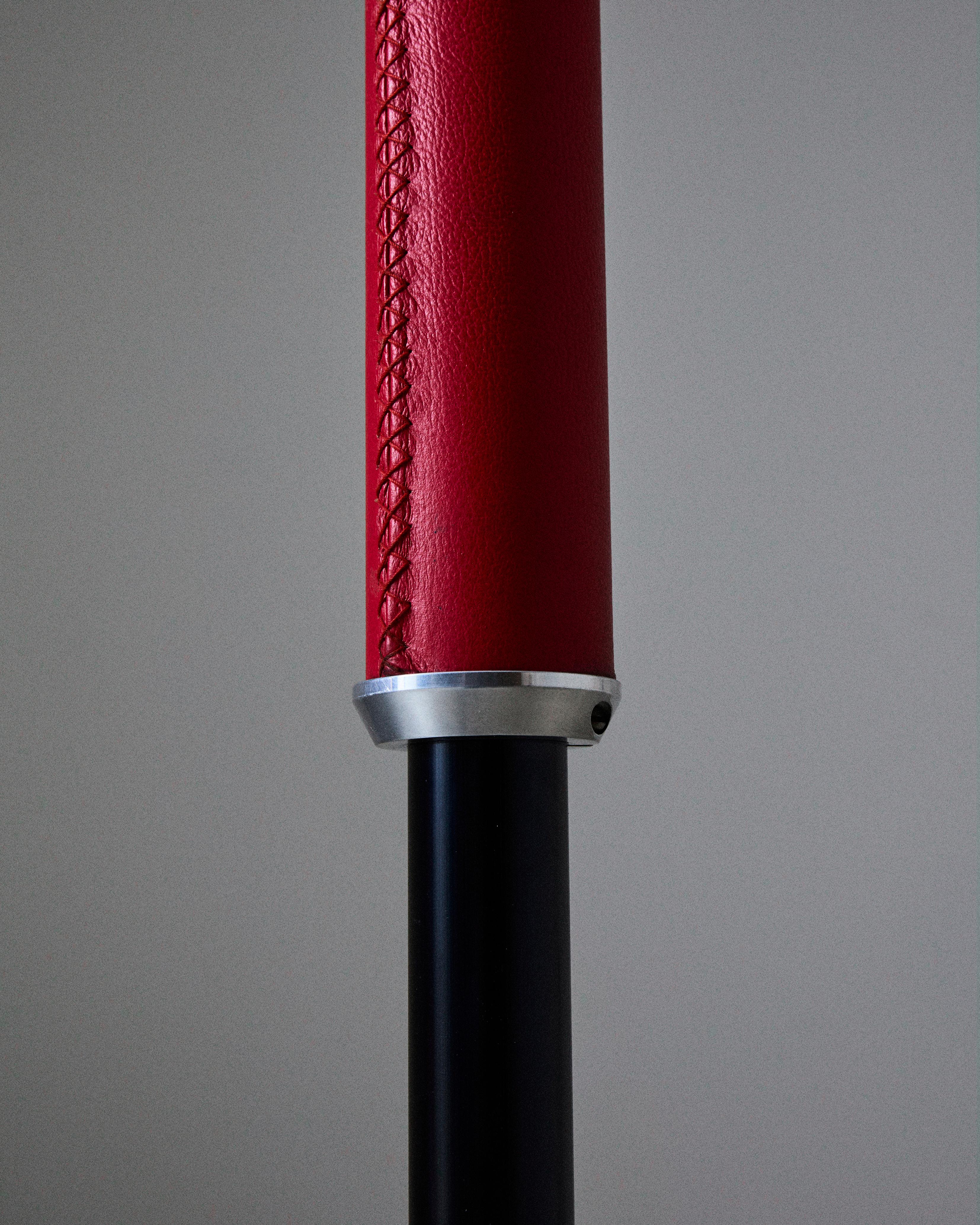 Mid-20th Century Appendiabiti terra soffitto di Osvaldo Borsani per Tecno in pelle e legno, 1961 in vendita