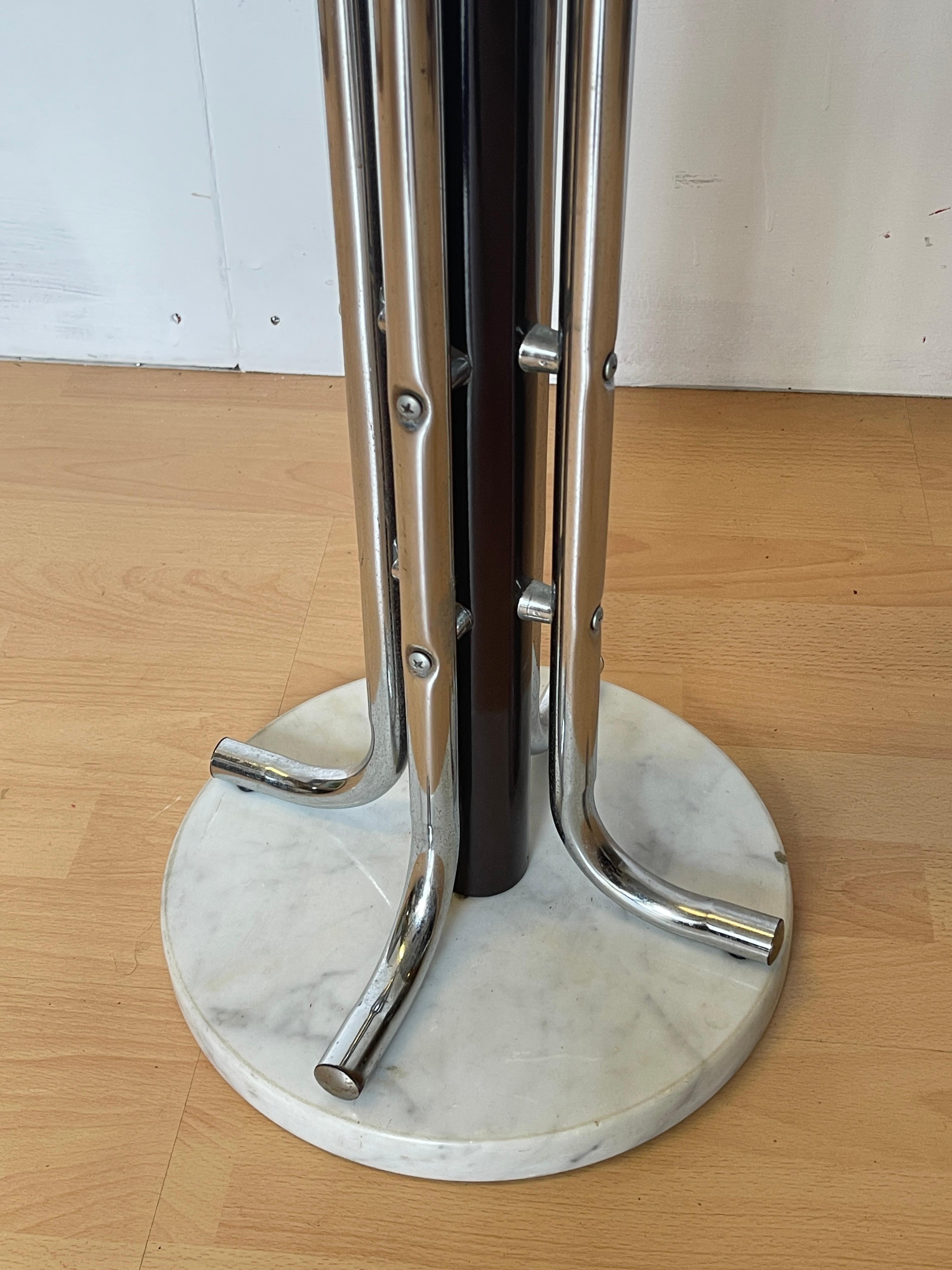 Altro Appendiabiti Vintage in Acciaio Cromato con Base in Marmo – Design Mid-Century M in vendita