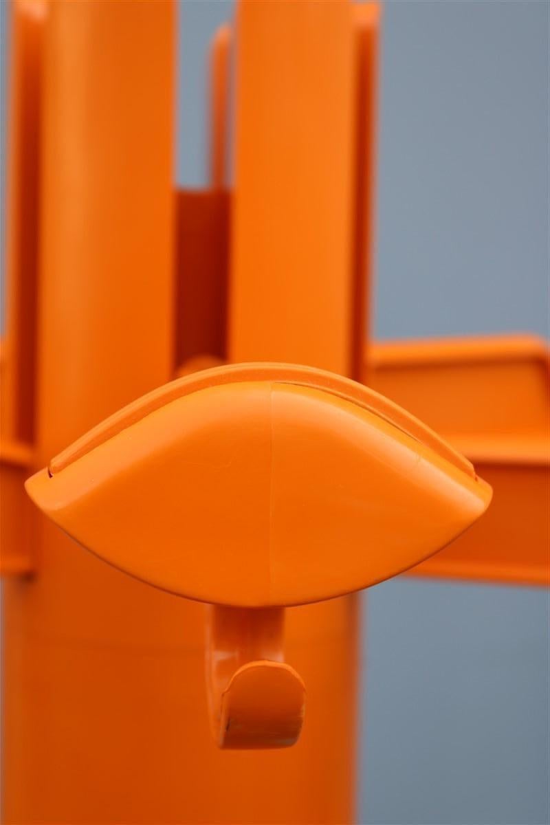 Mid-20th Century Appendiabito Planta Arancione Giancarlo Piretti per Anonima Castelli 1960s