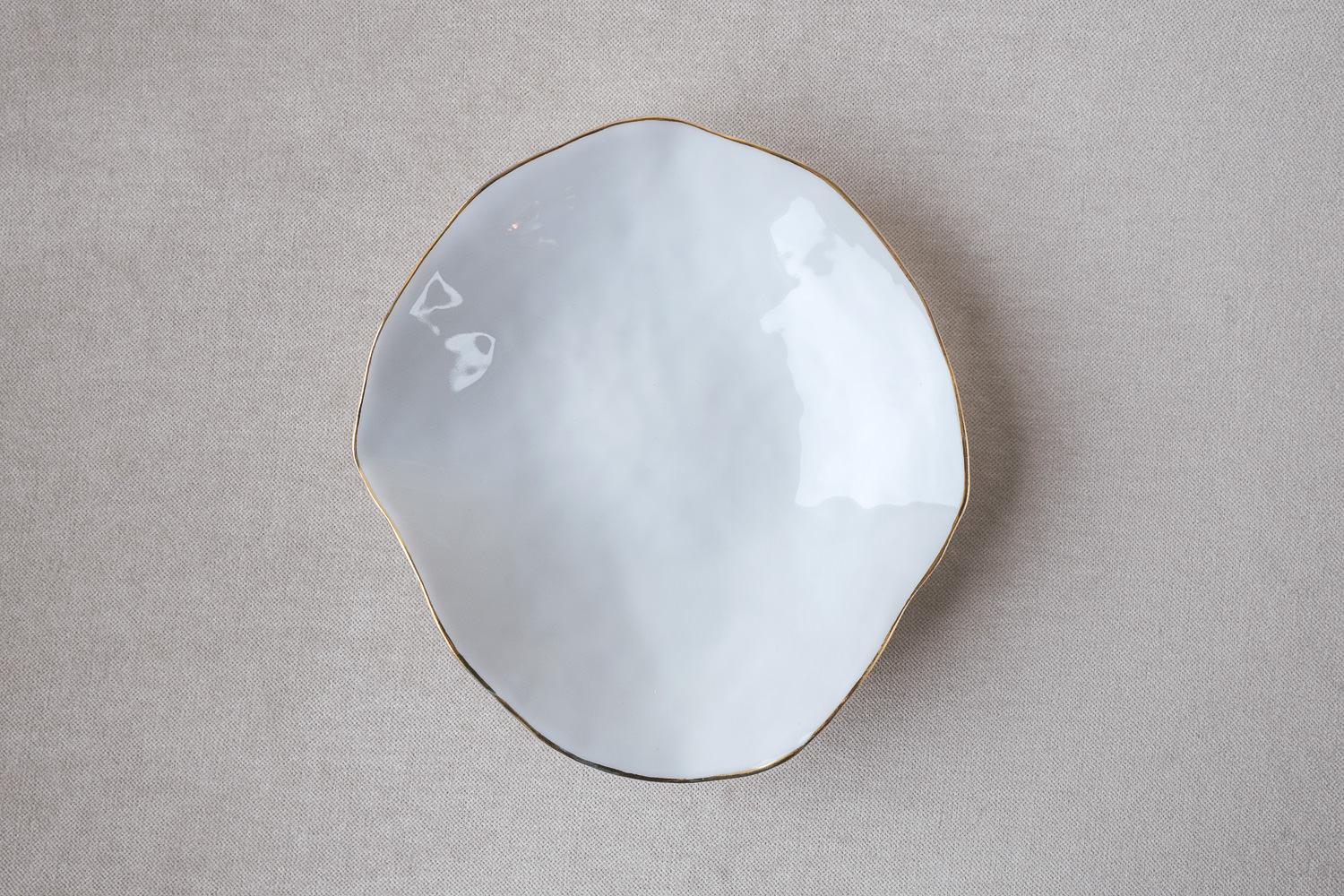 Appetizer Set Indulge Nº2+Nº5/ White+Golden Rim /Handmade Porcelain Tableware In New Condition For Sale In Amsterdam, NL