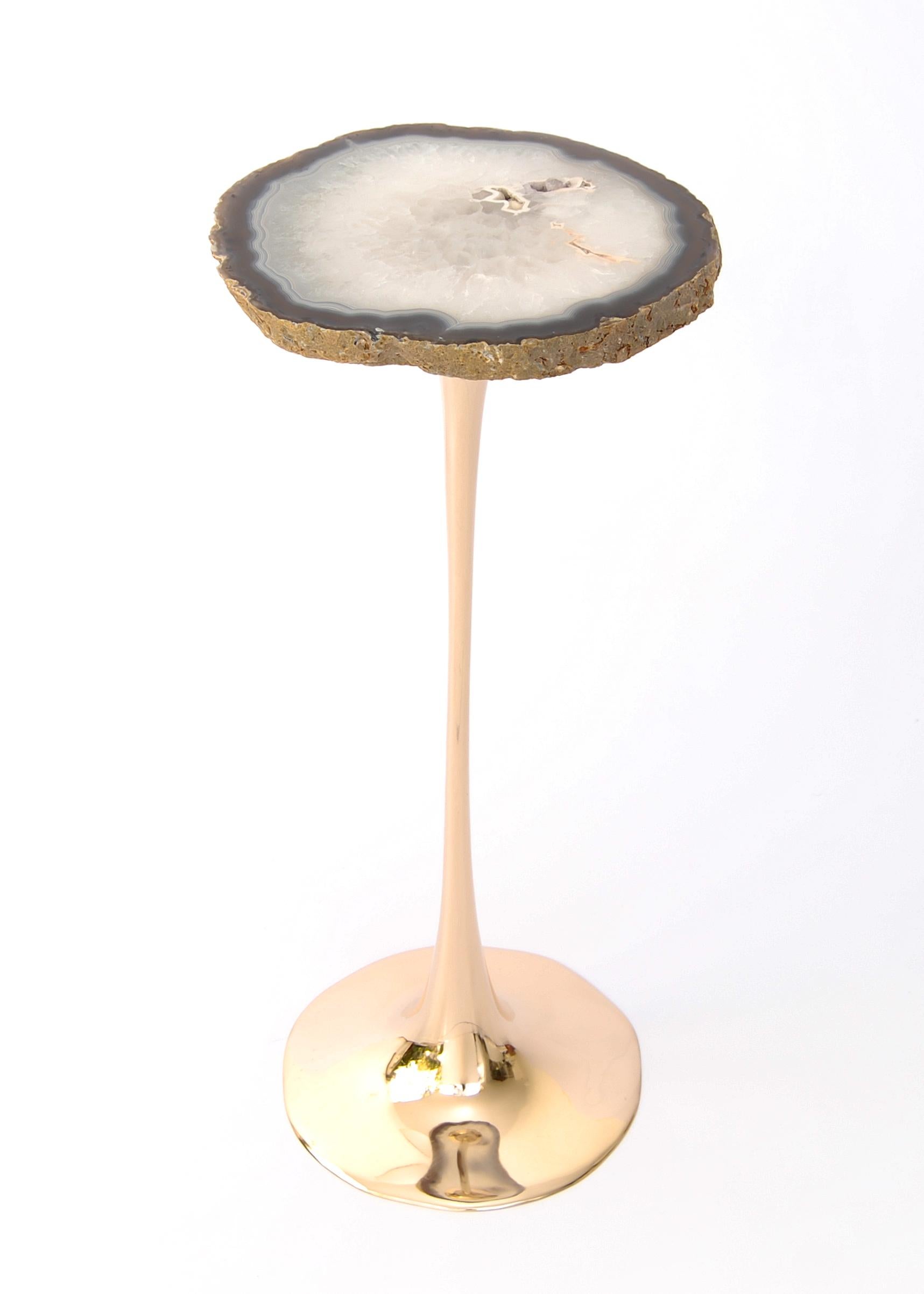 Apple drink table with Agate top by Fakasaka Design
Dimensions: W 25 cm, D 25 cm, H 61 cm.
Materials: polished bronze base, Agate top.
 
Also available in different table top materials:
Nero Marquina Marble 
Marrom Imperial Marble
Pedra