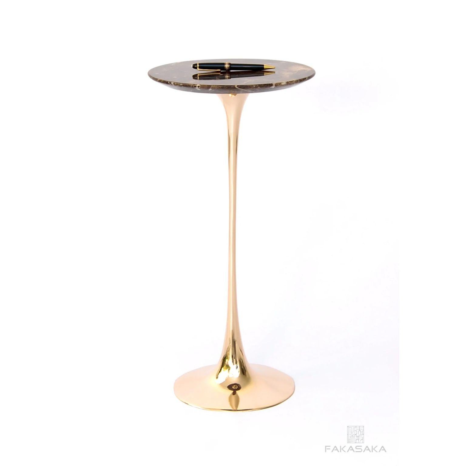 Moderne Table à boissons à pomme avec plateau en marbre impérial marron par Fakasaka Design en vente