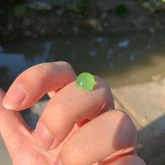 Gema de peridoto natural en forma de cabujón de color verde manzana para anillos y colgantes