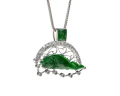 Ciondolo di giada Greene & Greene Greene e diamanti, certificato non trattato