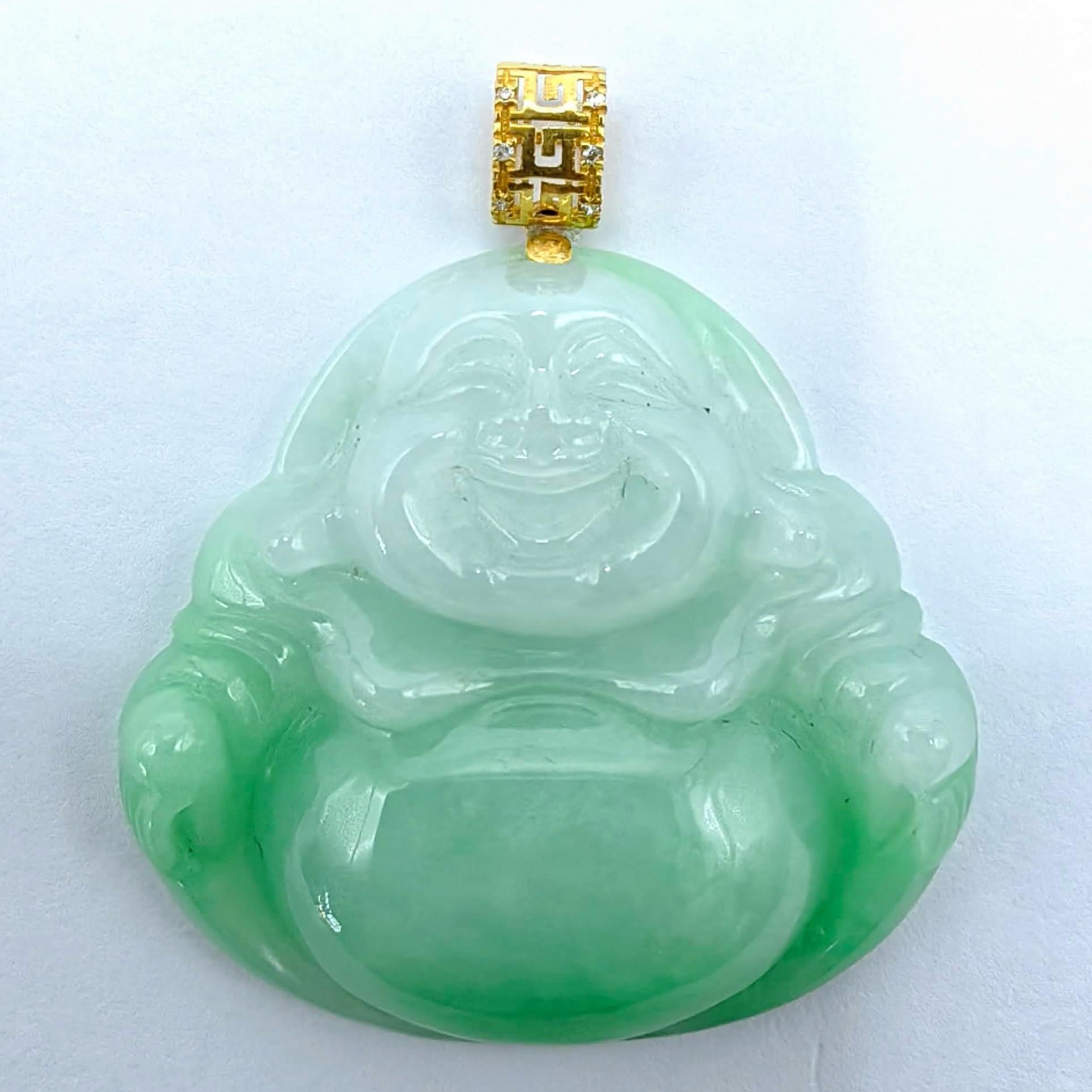 Pendentif en or jaune 18K en jadeite vert pomme Happy Buddha avec diamants fins Neuf - En vente à Wan Chai District, HK