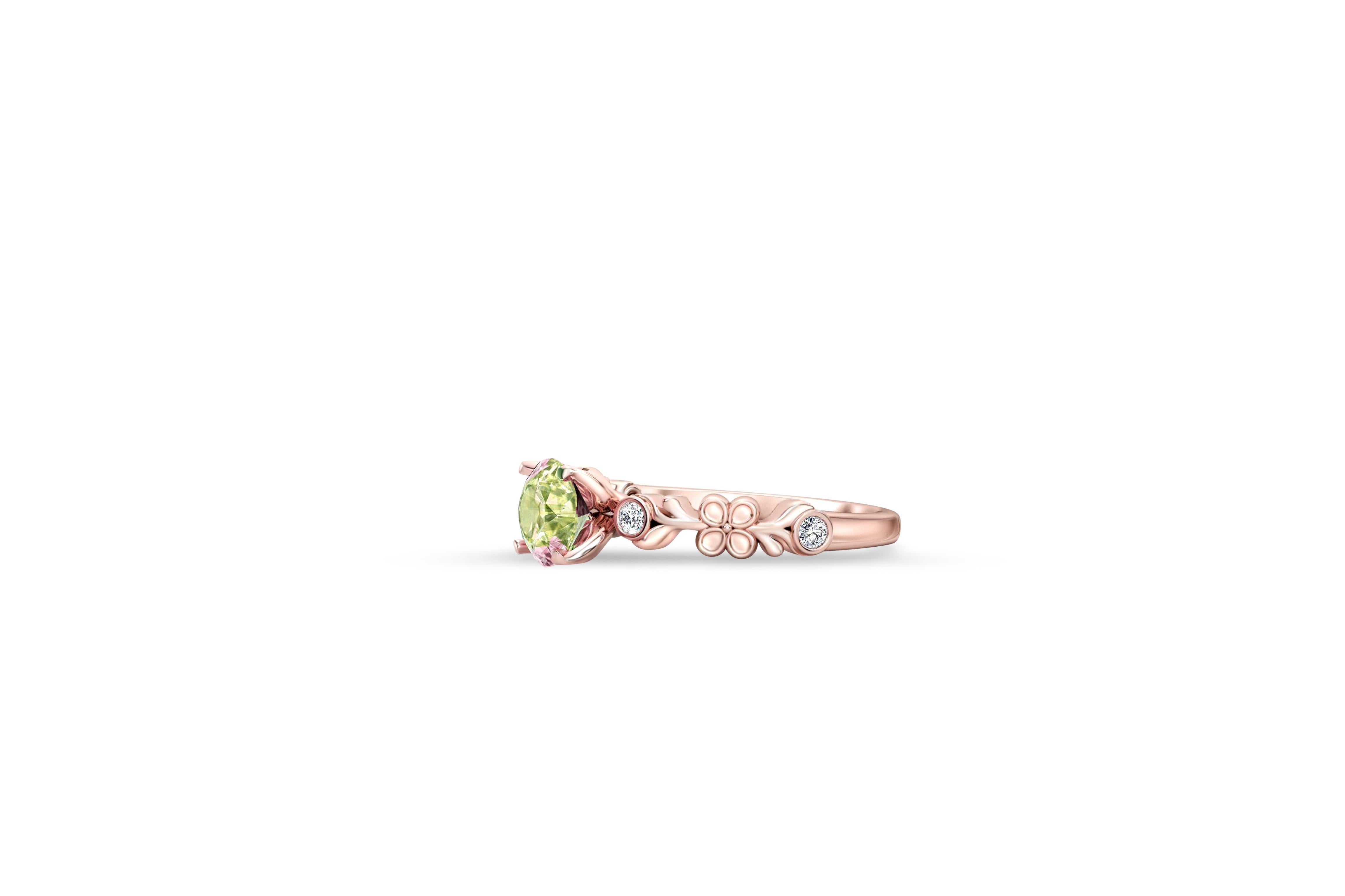 For Sale:  Apple green peridot 14 gold ring 4