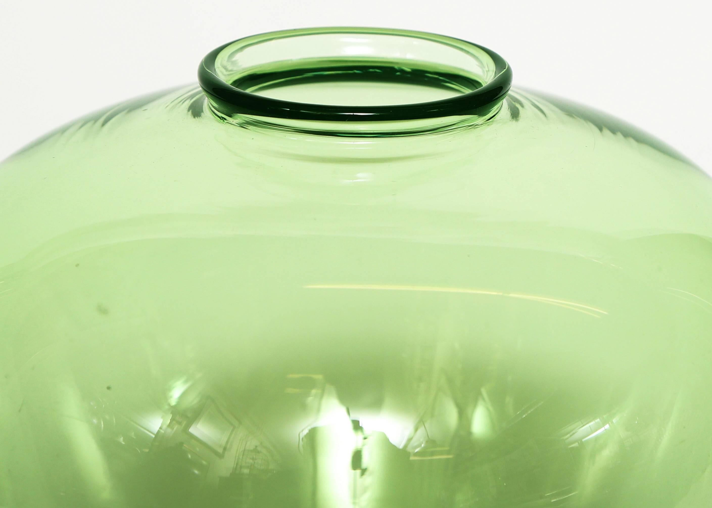 Art Nouveau Apple Green Venetian Style Union Glass Vase