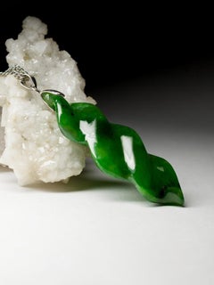 Apple Jade Pendant Green Vortex Spiral Gemstone vintage style