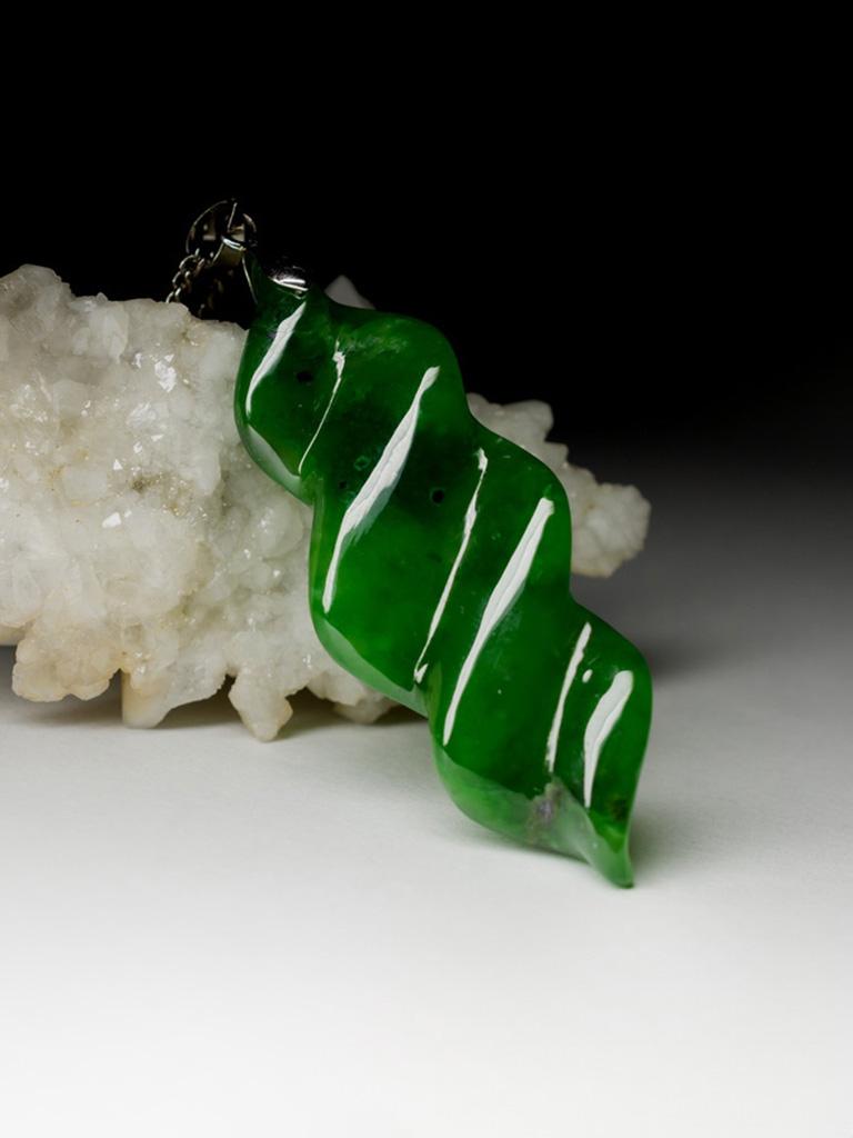 Taglio misto Ciondolo di giada Apple Greene & Greene Spiral Gemstone stile vintage in vendita