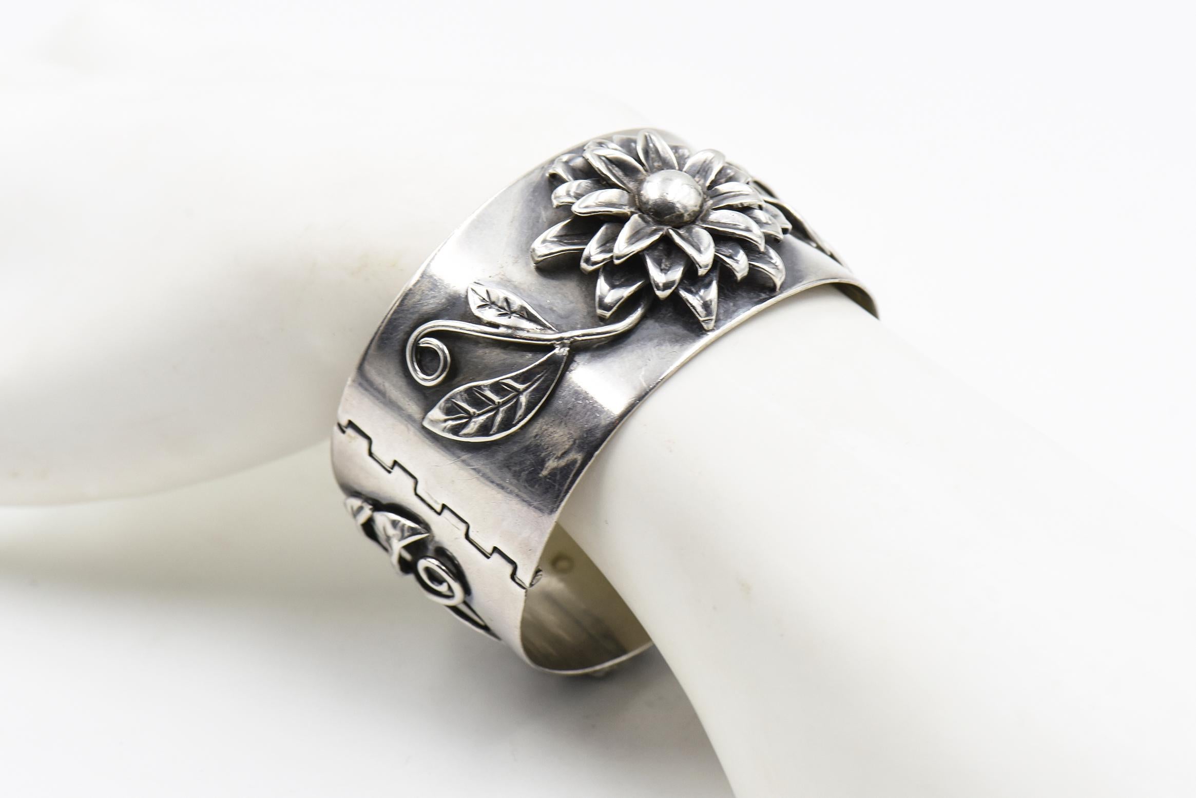 Applied Flower Floral Sterling Silver Bangle Bracelet by Heidi For Sale 4