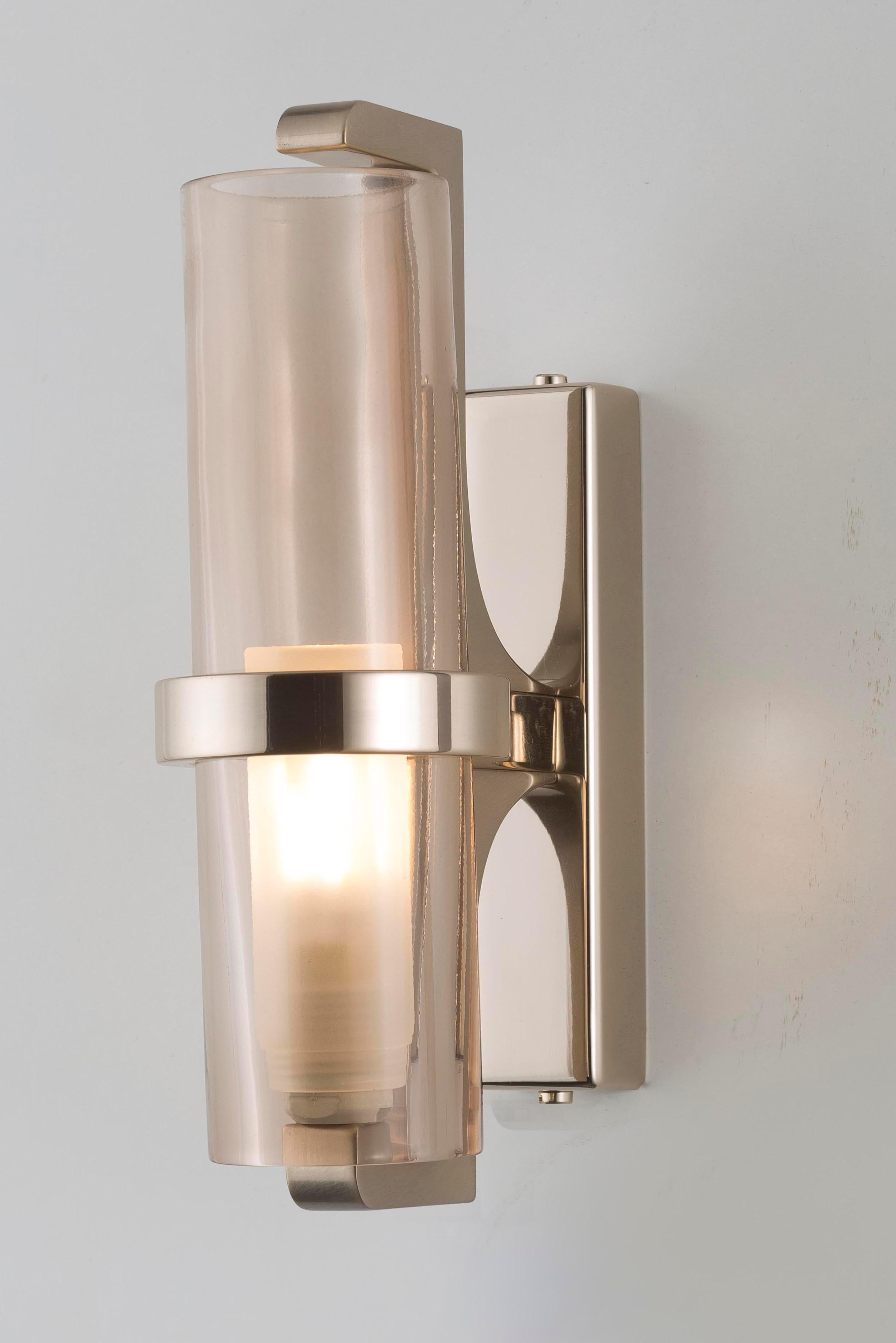 Aplique moderno Soave de 1 luz en oro claro, pantalla de cristal ámbar liso Galvanizado en venta