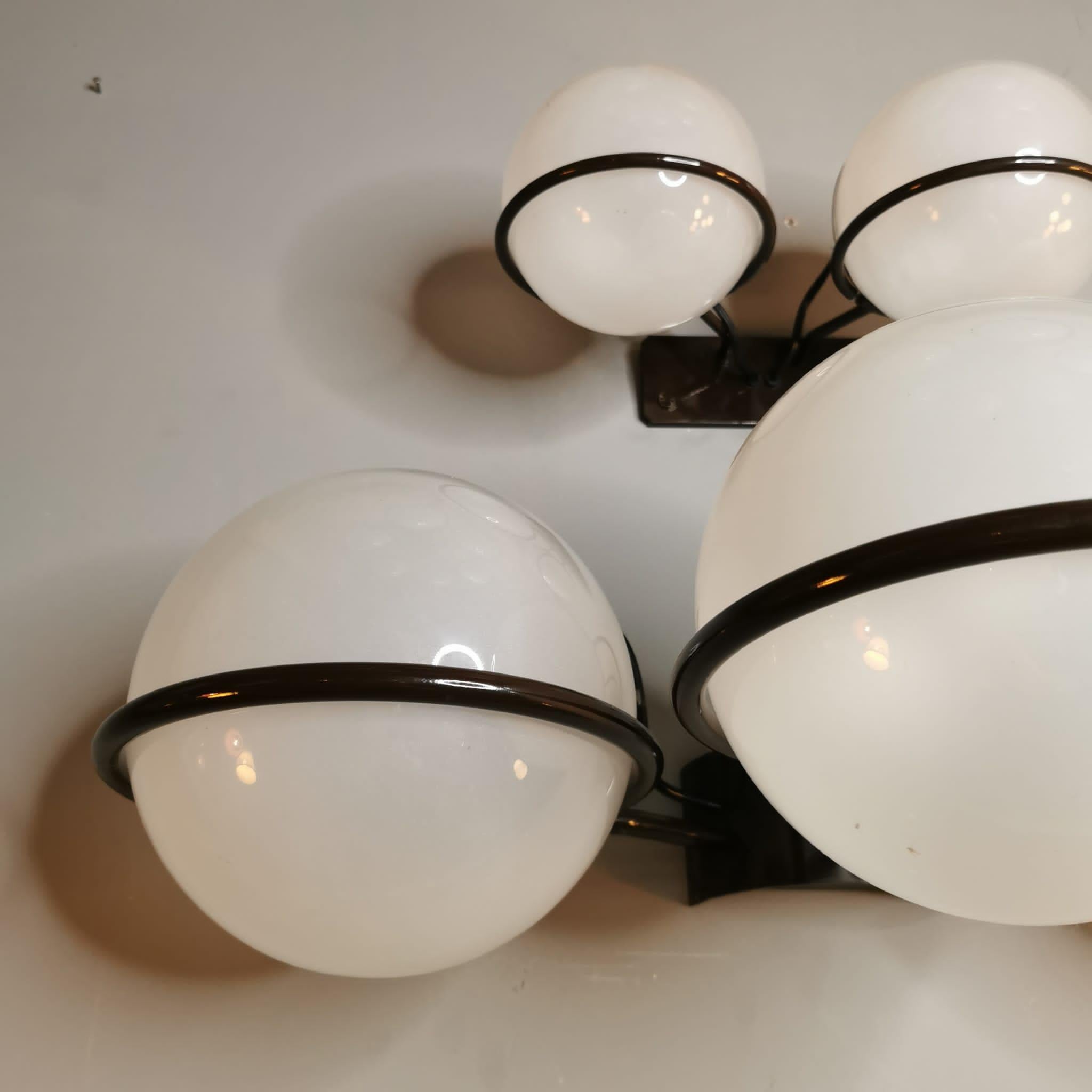 Mid-20th Century Applique 3 sfere, Gino Sarfatti per Arteluce For Sale