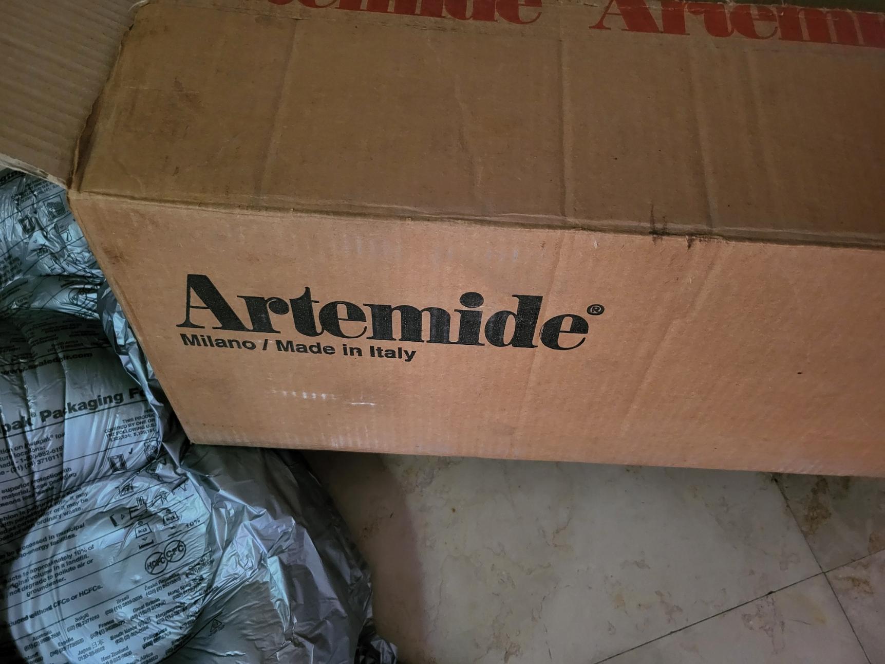 Aplique Artemide 