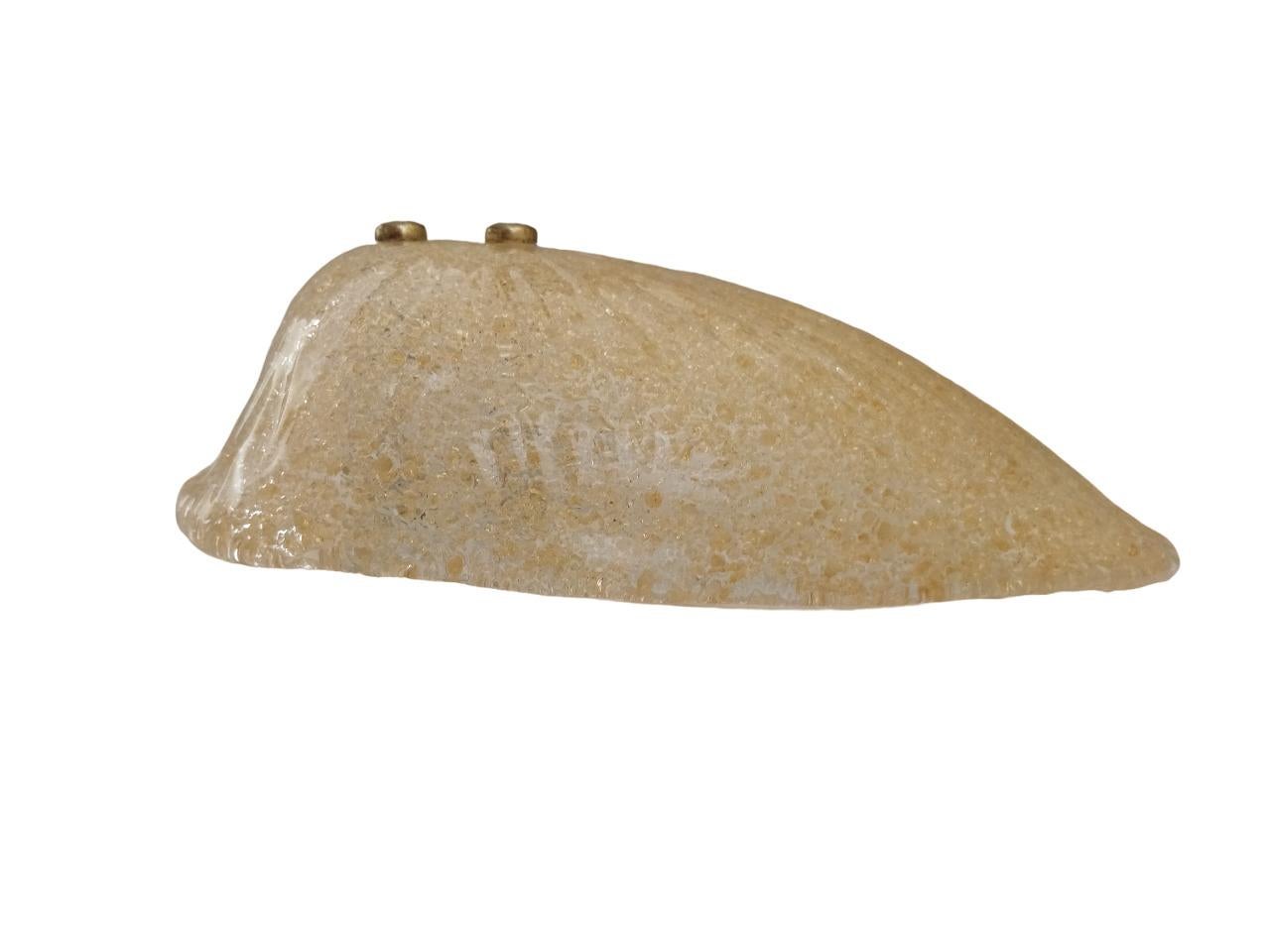 Hand-Crafted Honey-colored wall sconce Mazzega Italia 1960s For Sale