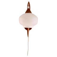Wall sconce with opaline