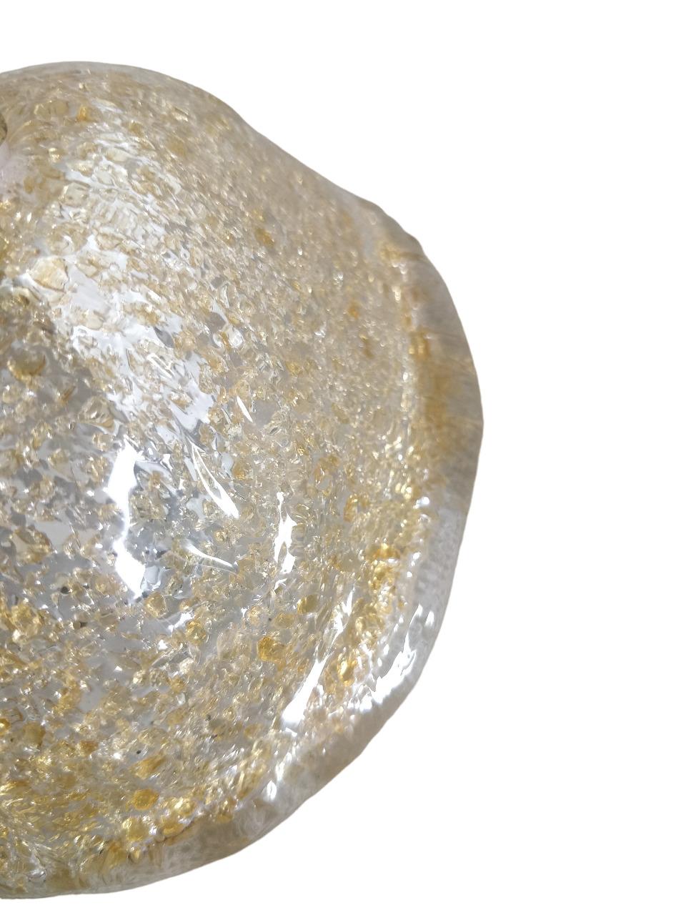 Applique di “Mazzega” color miele in vetro di Murano, Italia anni ‘60 in vendita 1