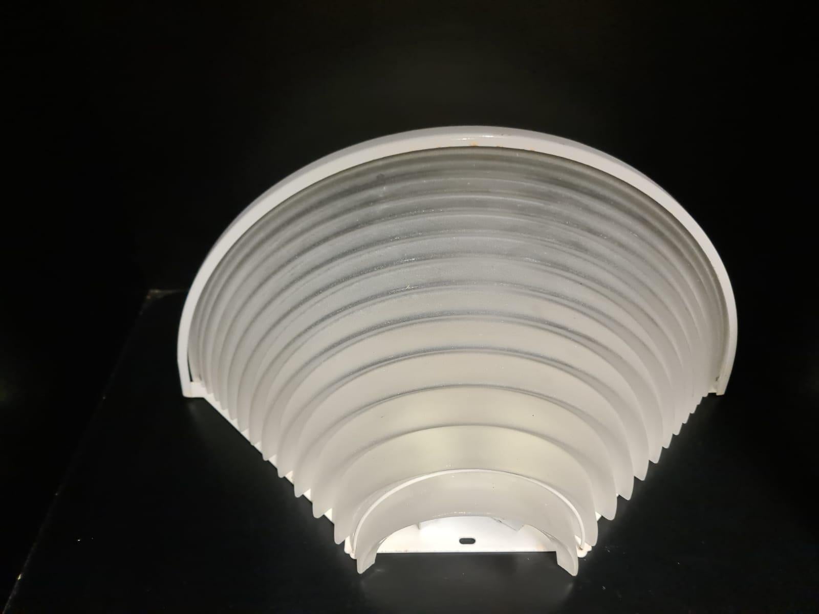 Egisto 38 wall sconce by Angelo Mangiarotti for Artemide For Sale 8