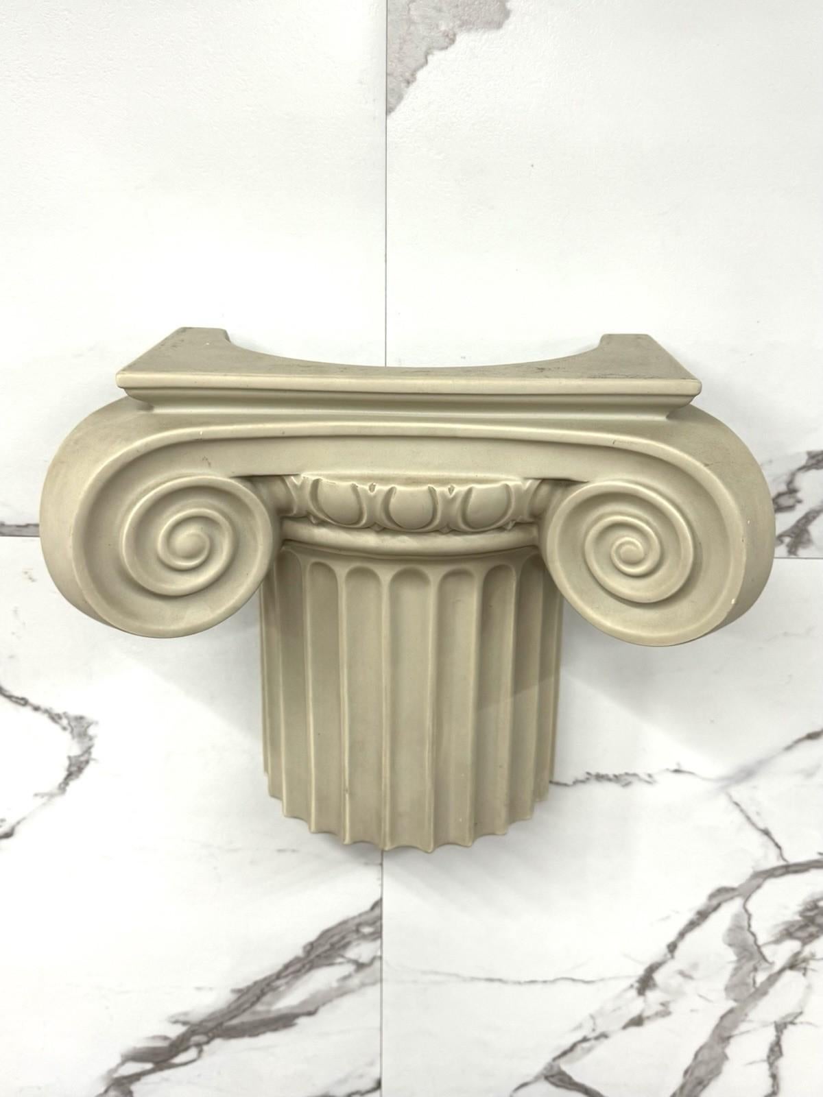 Applique in Ceramica Capitello Greco Anni 80 Lampada Design (Late 20th Century) im Angebot