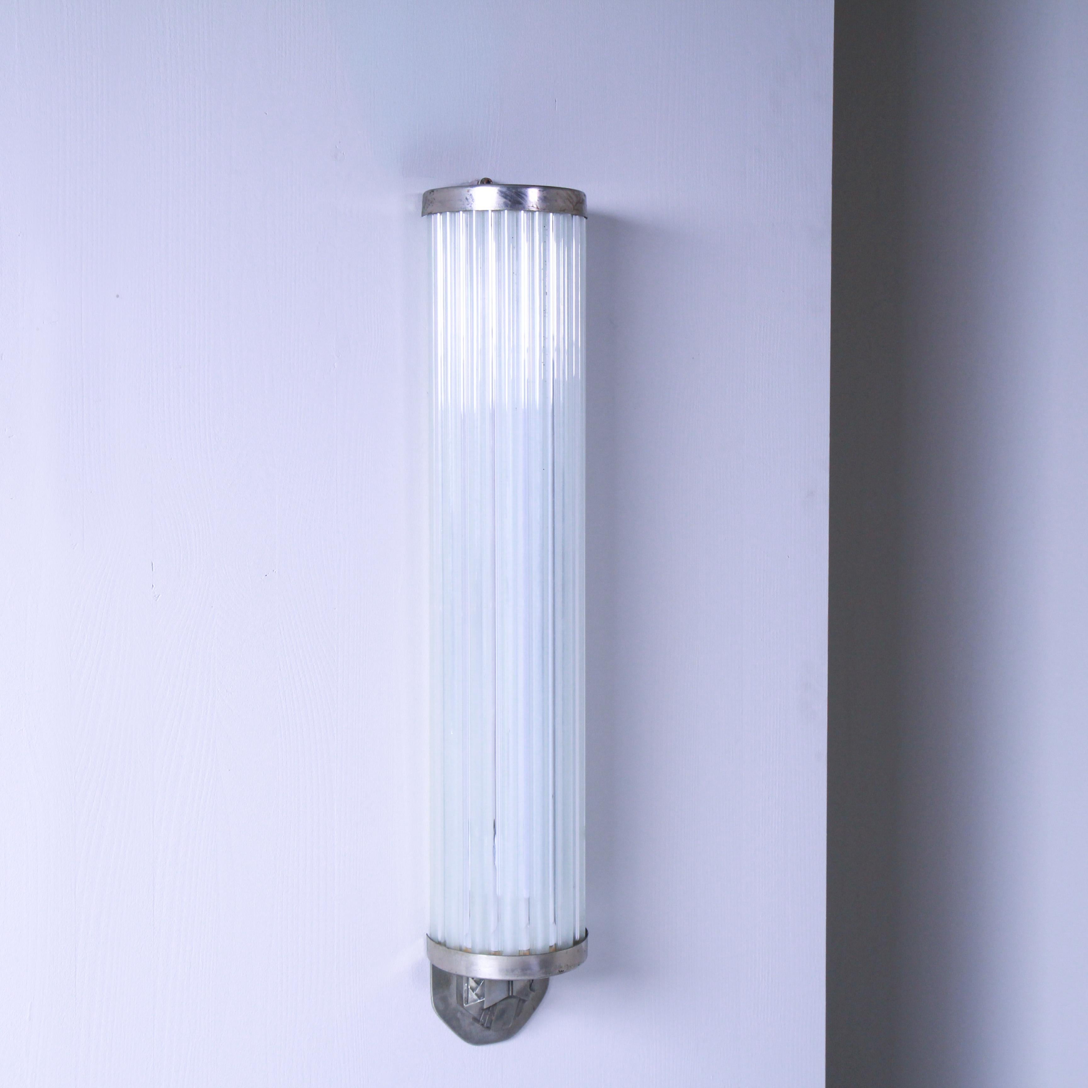 Art Deco style wall sconce, 1930s large version For Sale 5