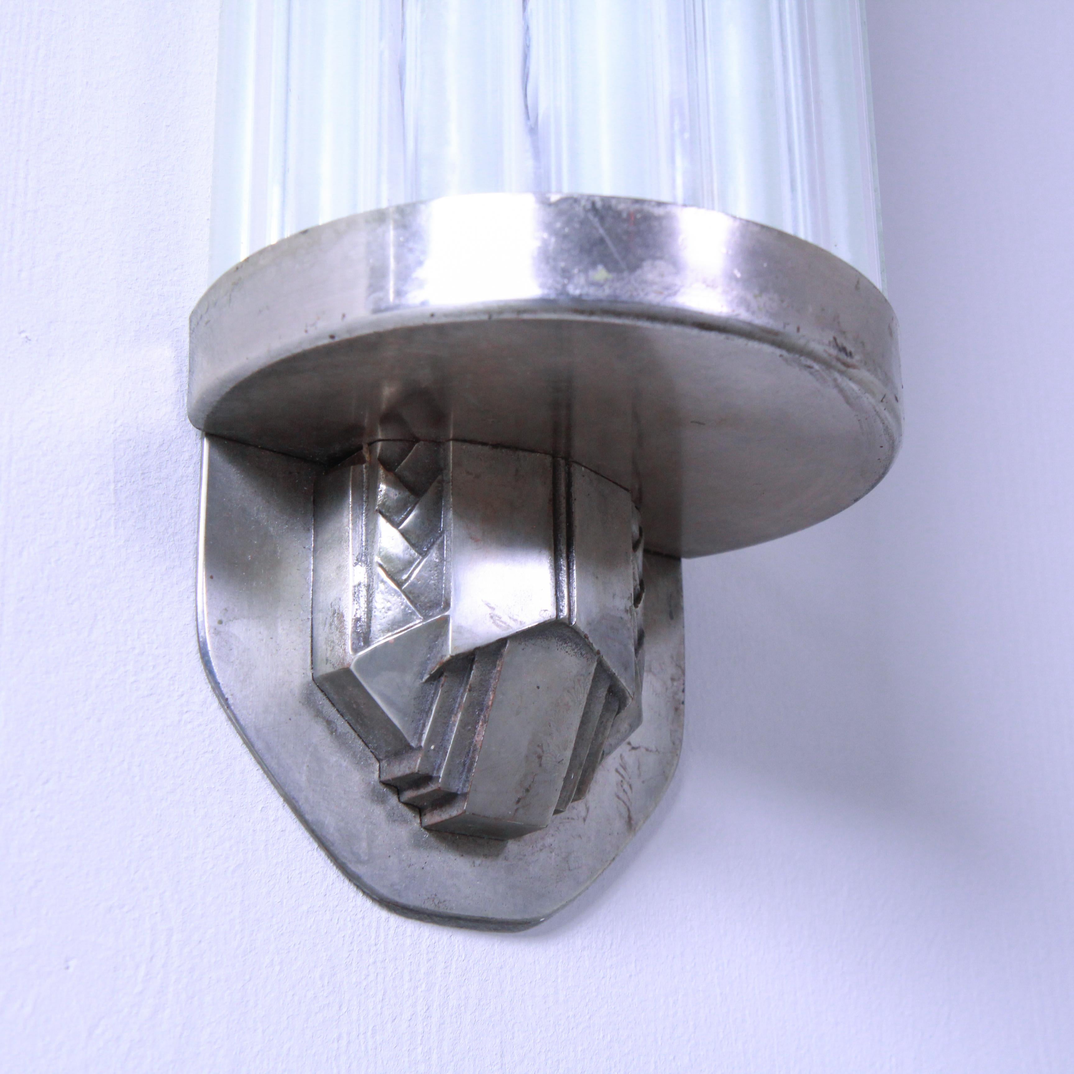 Art Deco style wall sconce, 1930s large version For Sale 7
