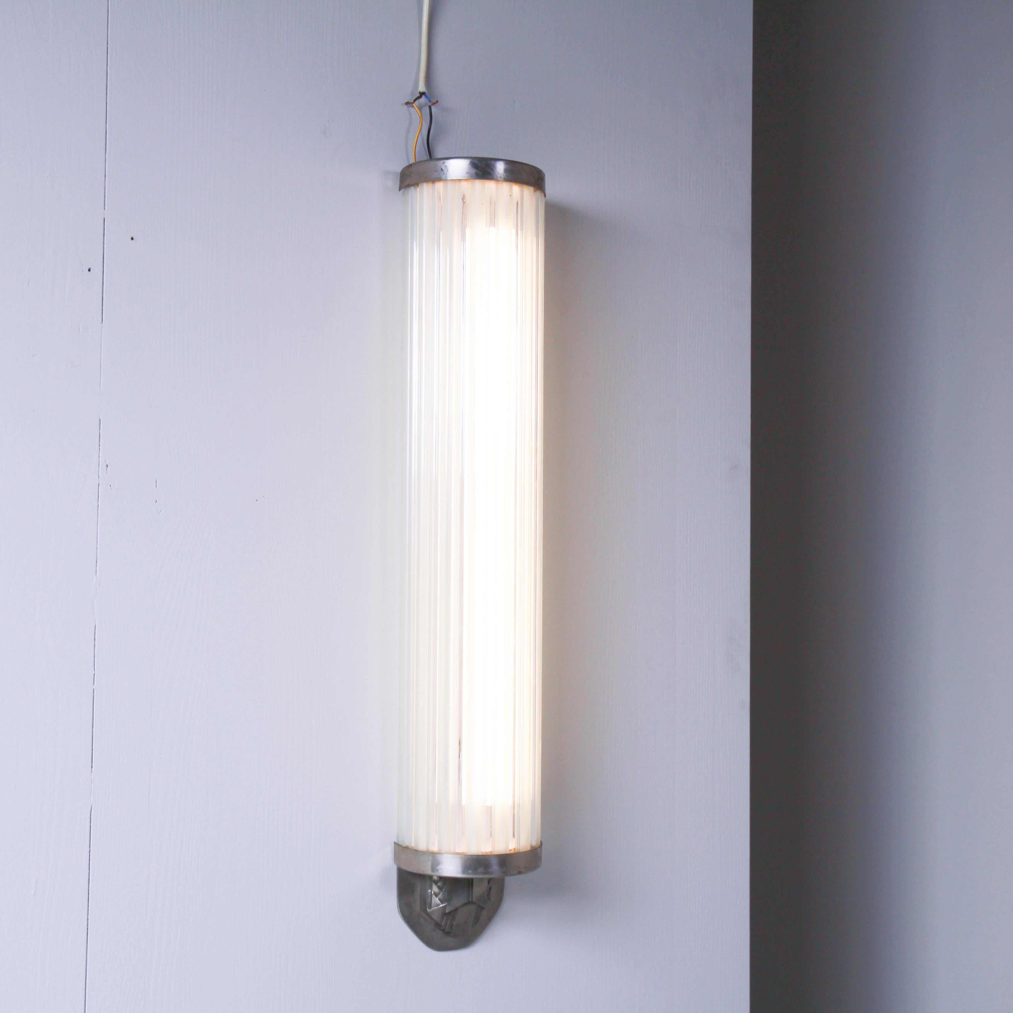 Mid-20th Century Art Deco style wall sconce, 1930s large version For Sale