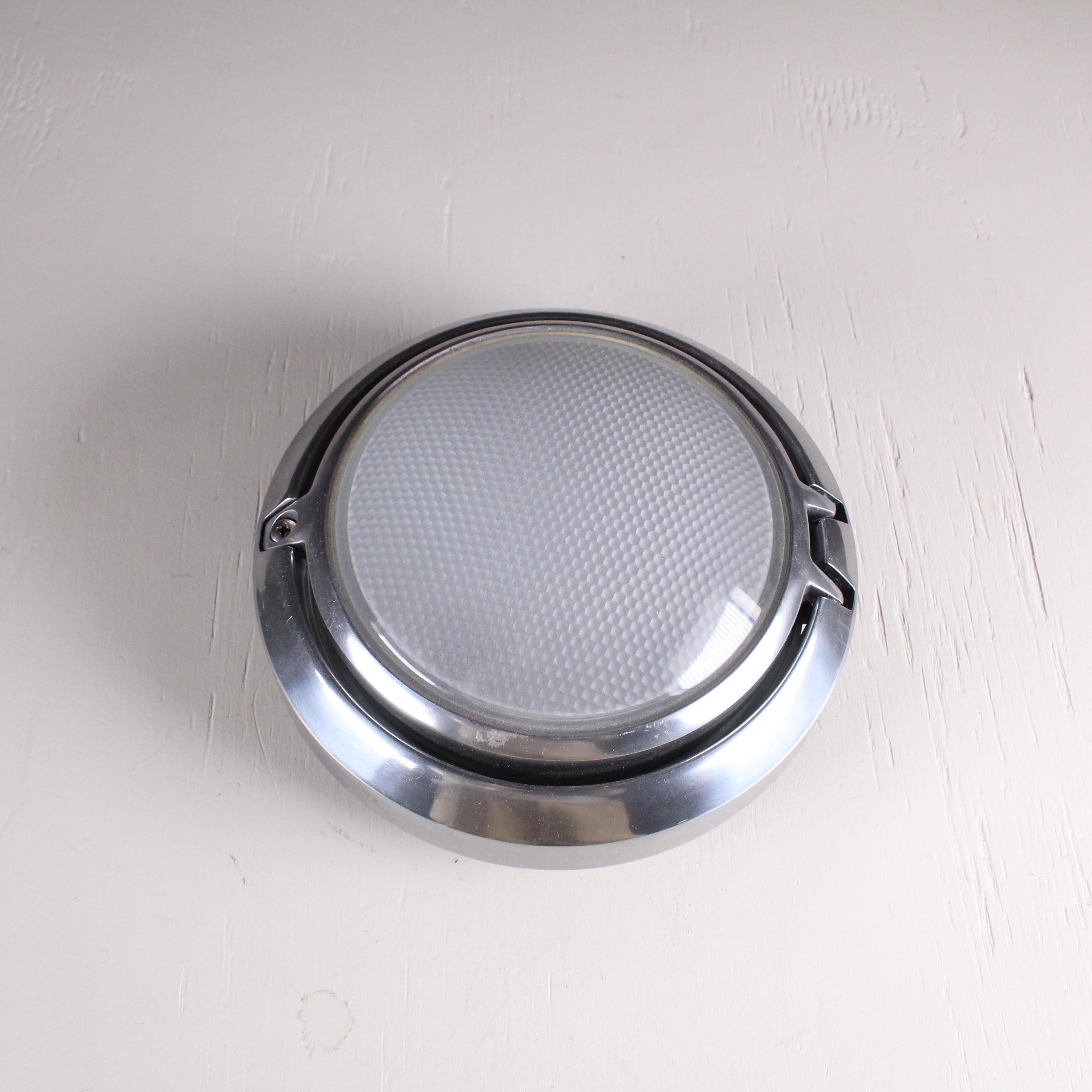 Metropoli wall sconce in glass and steel, Luceplan, 1992 In Good Condition For Sale In Milano, Lombardia