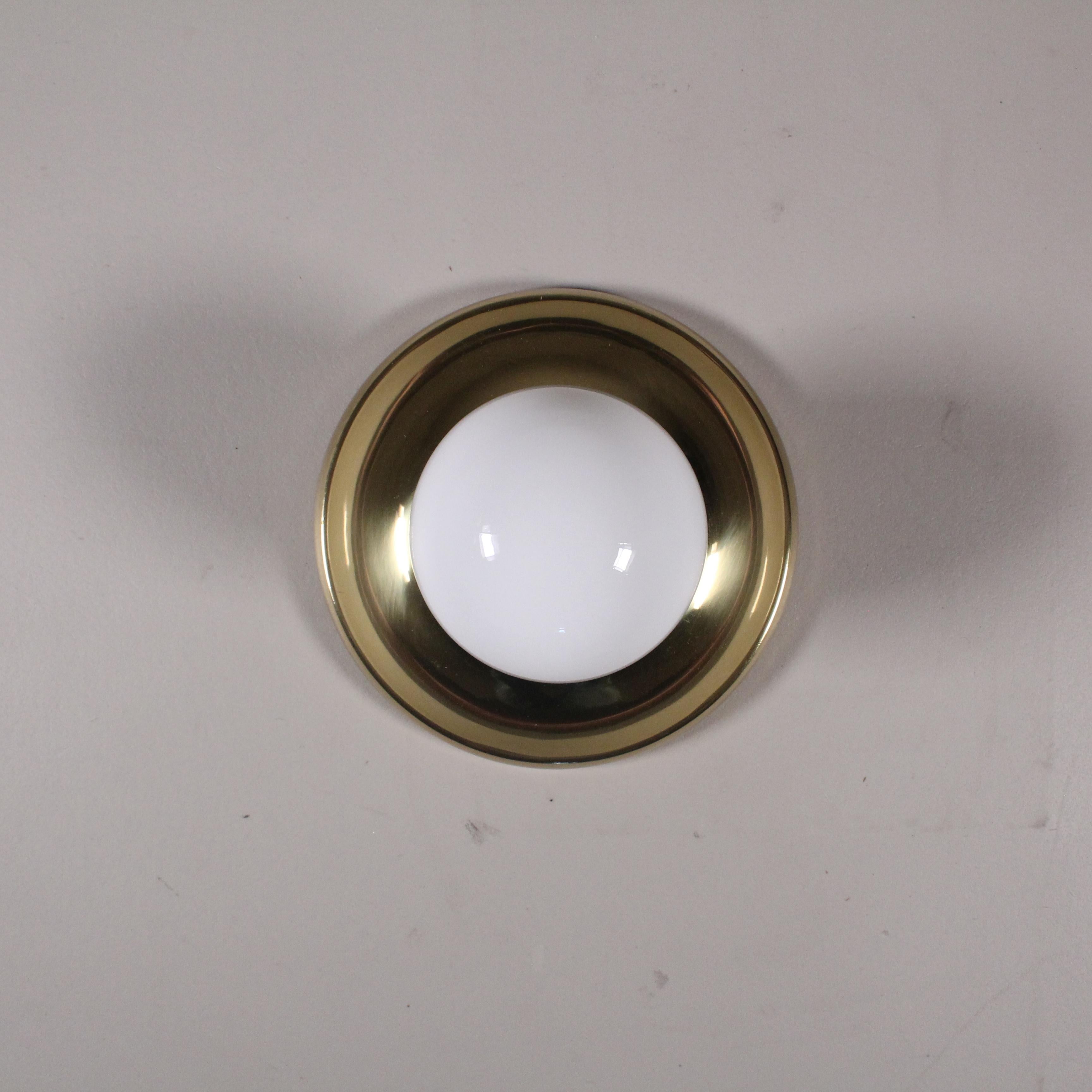 Goldene Wandleuchte 