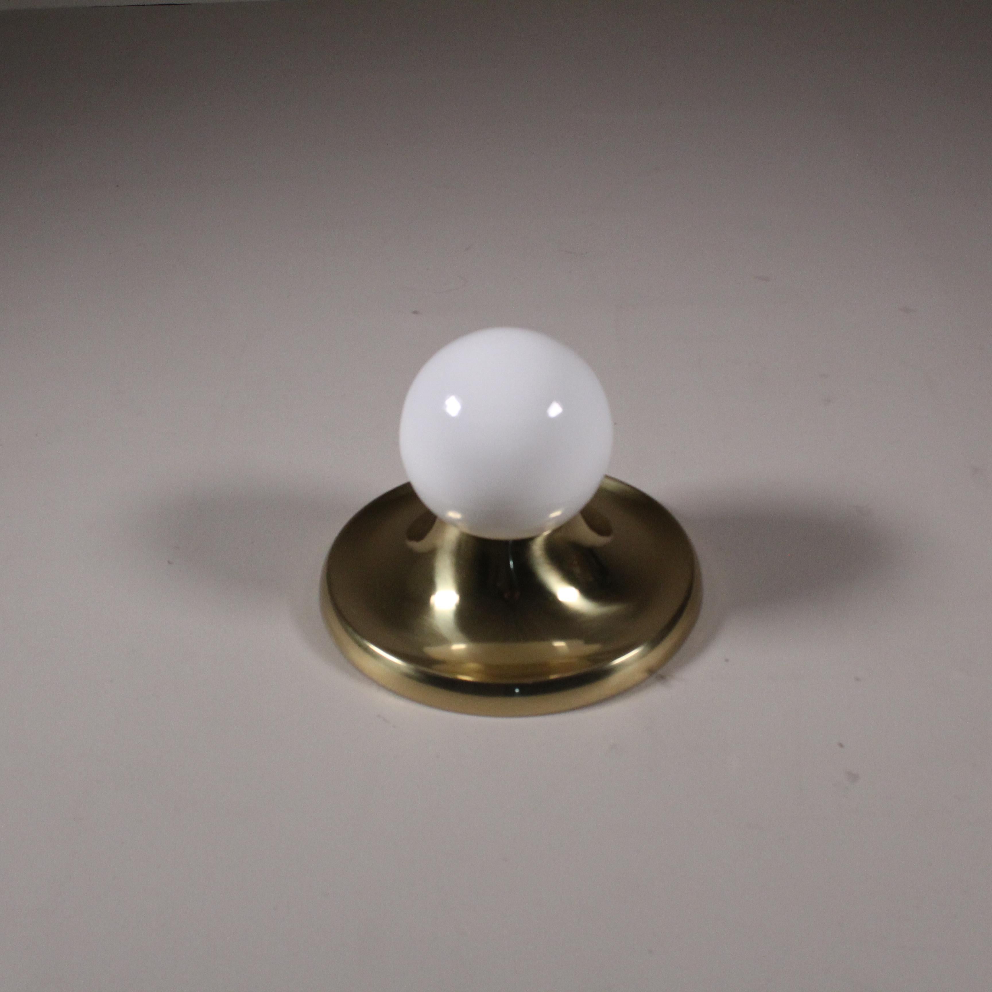Goldene Wandleuchte 