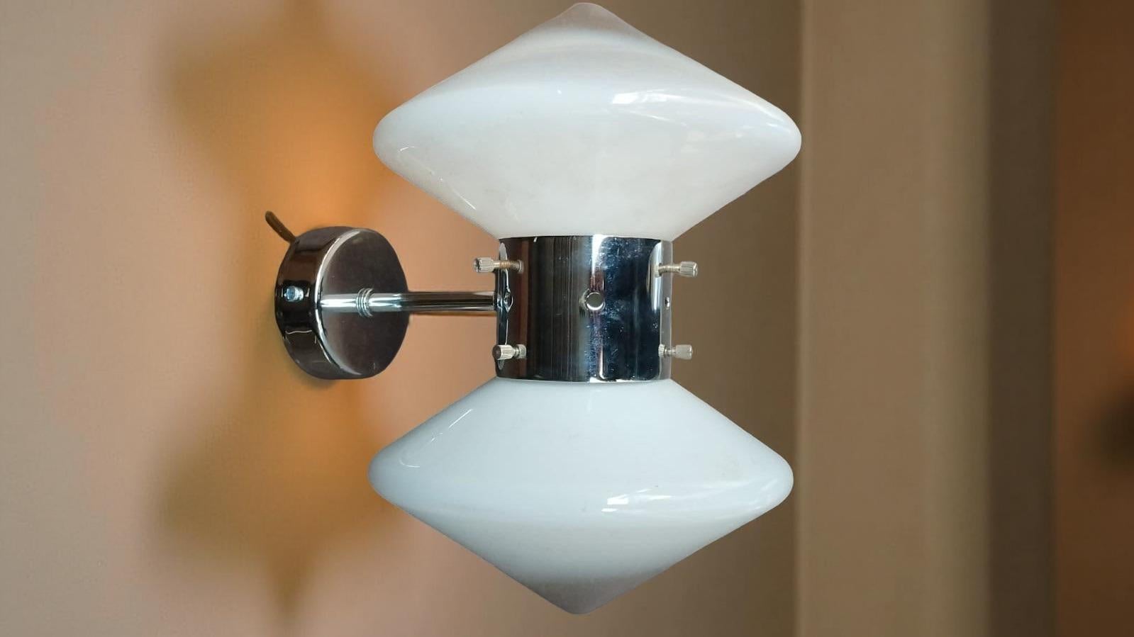 Space Age wall sconce by Carlo Nason for Mazzega, 1970s For Sale 3