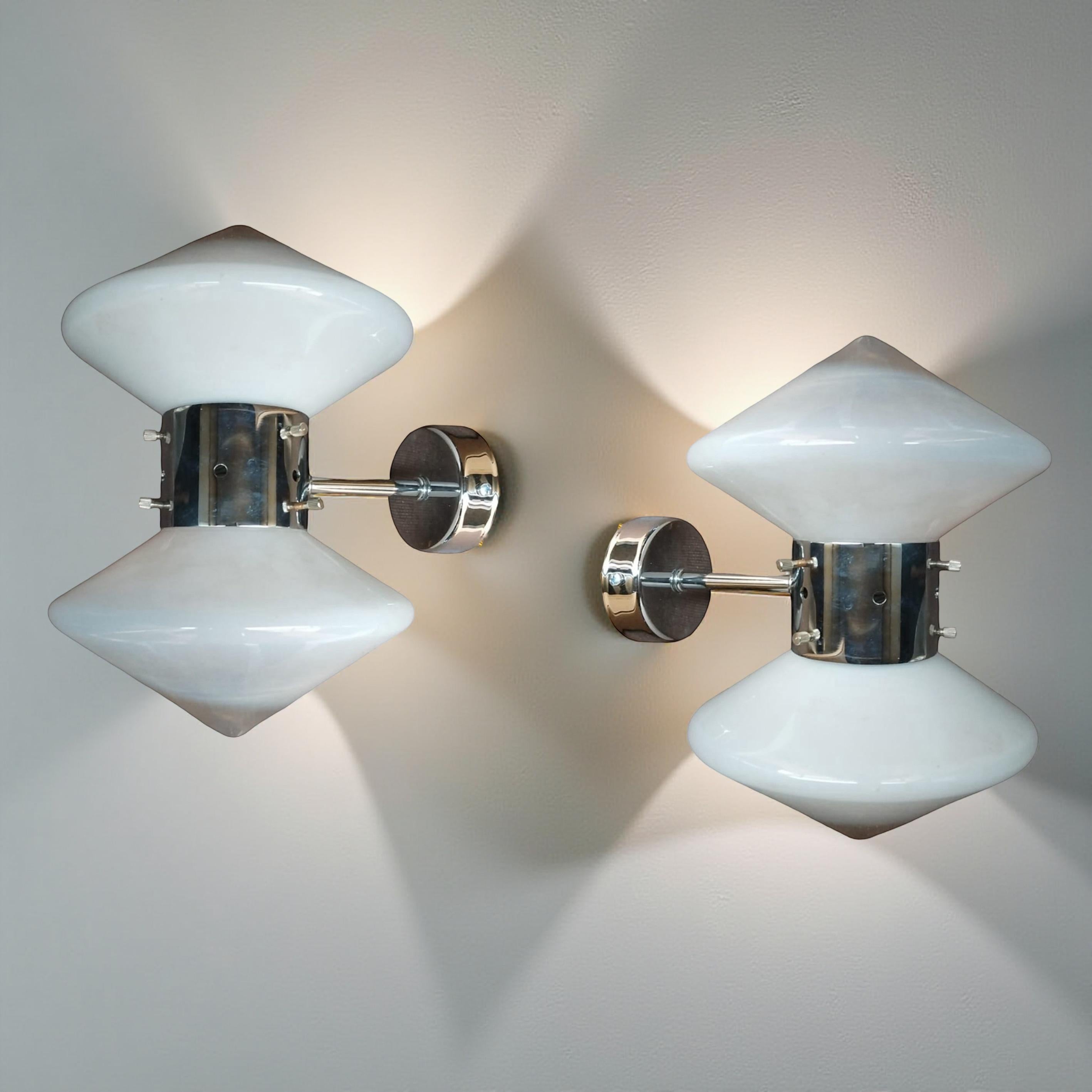 Space Age wall sconce by Carlo Nason for Mazzega, 1970s For Sale 7