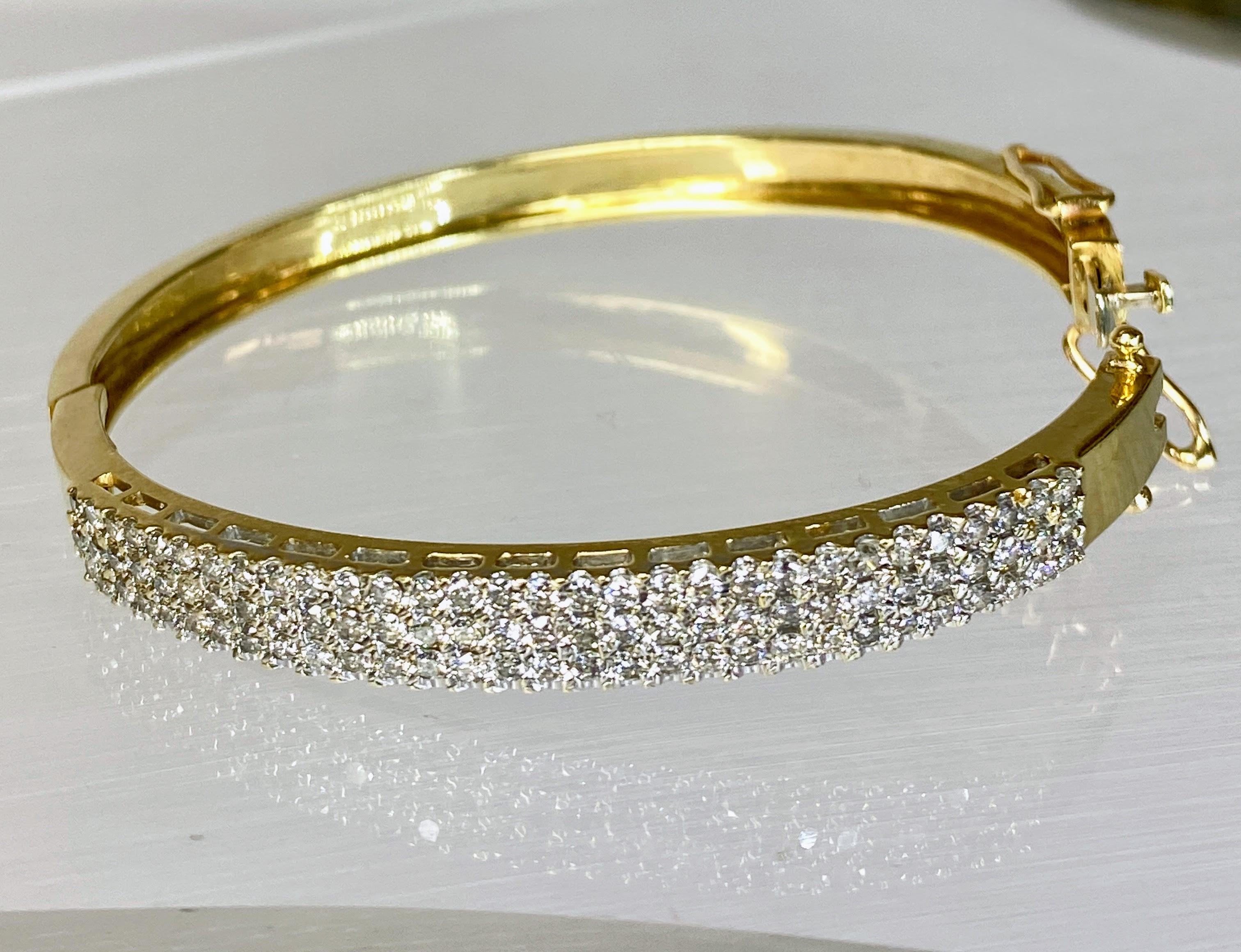 Appraised 14K Yellow Gold 2.5TCW Brilliant Pave Diamond Bangle w/ Open Box Clasp For Sale 8