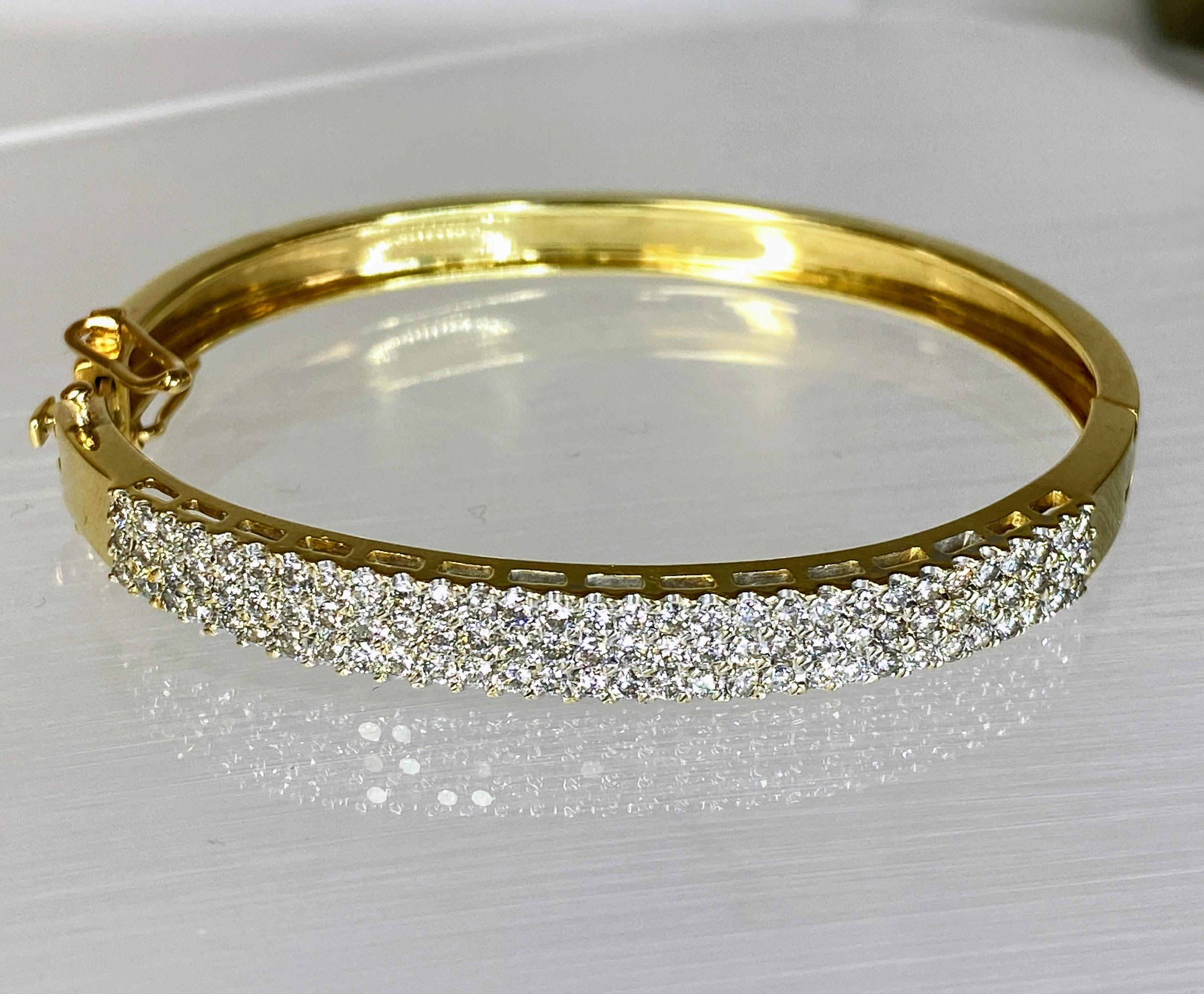 Appraised 14K Yellow Gold 2.5TCW Brilliant Pave Diamond Bangle w/ Open Box Clasp For Sale 9