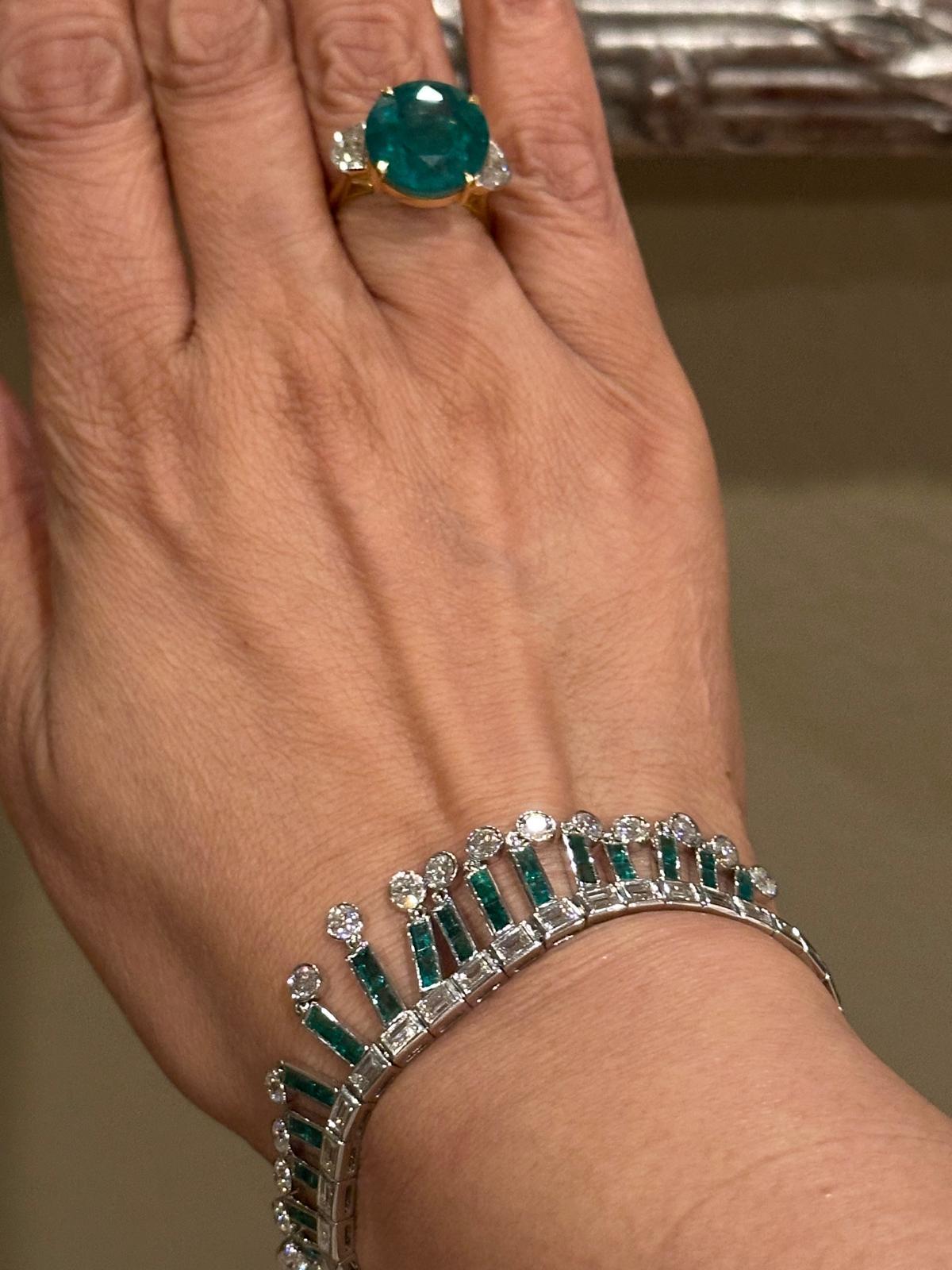 Collana in oro con diamanti e tormalina smeraldo da 530 carati in vendita 15