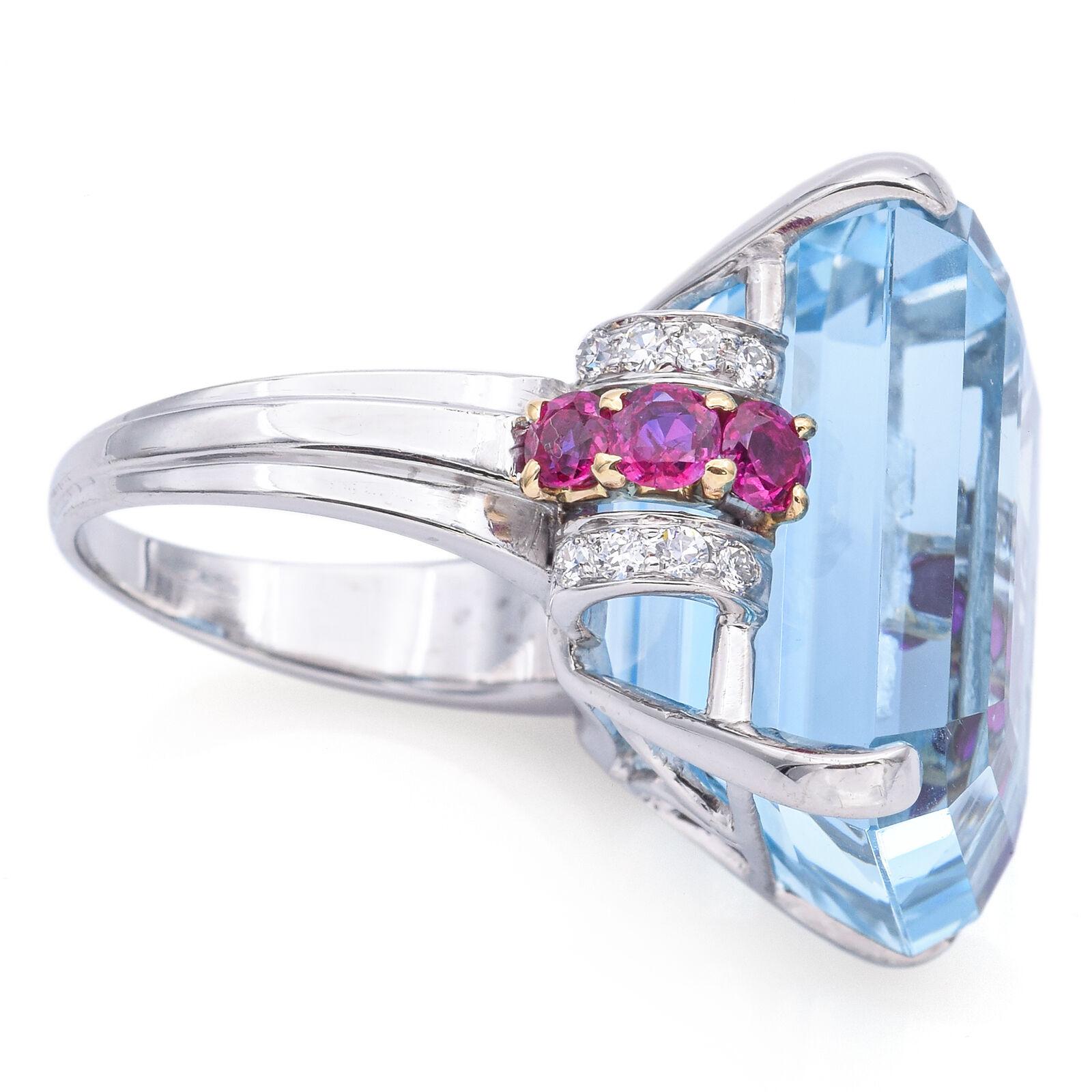 Expertisé 30 TCW Aquamarine, Ruby & 0.40 TCW Diamond Platinum Ring +Box Bon état - En vente à New York, NY