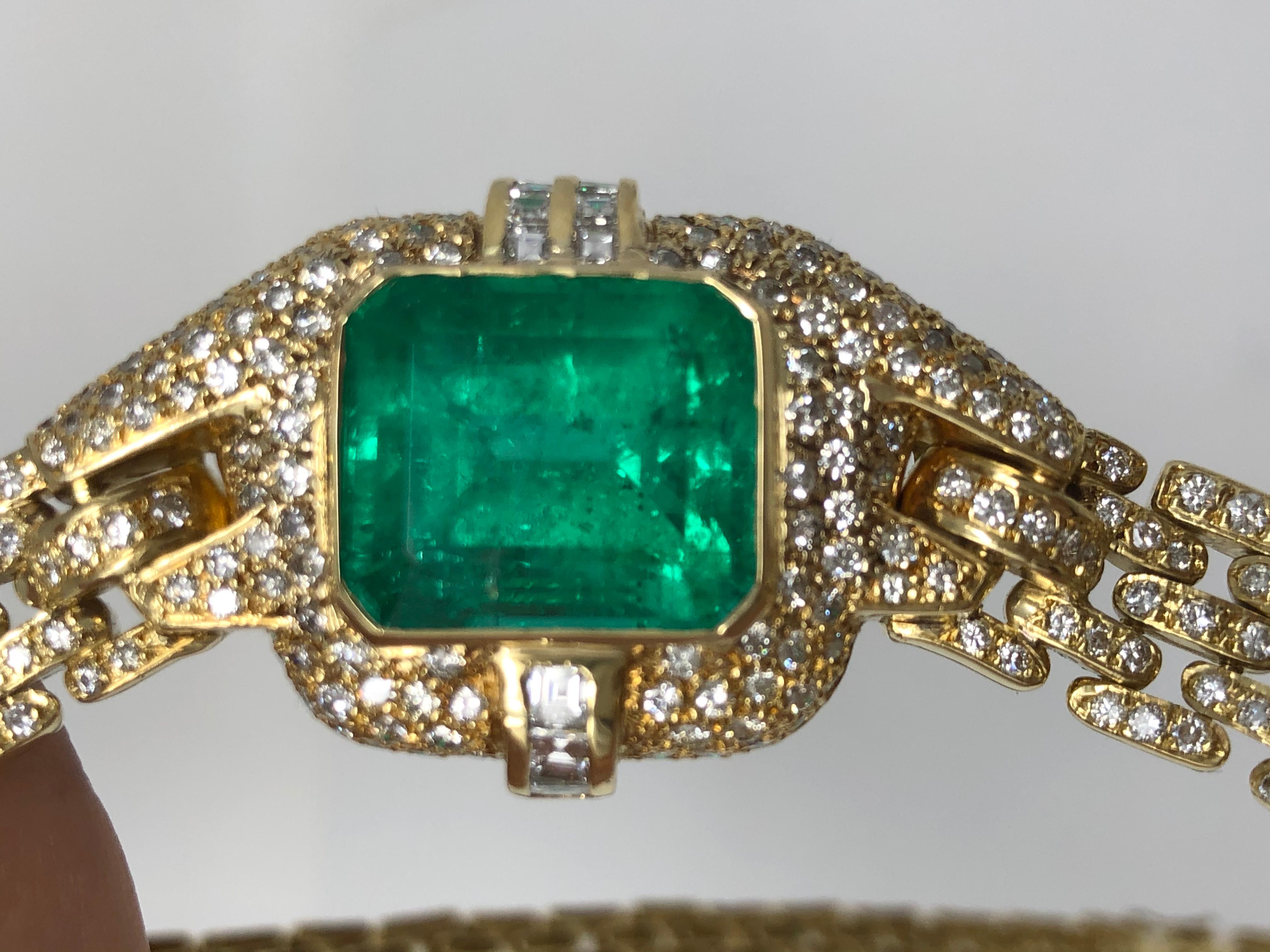 Appraised Columbian 15.80 Carat Emerald Diamond Necklace  4
