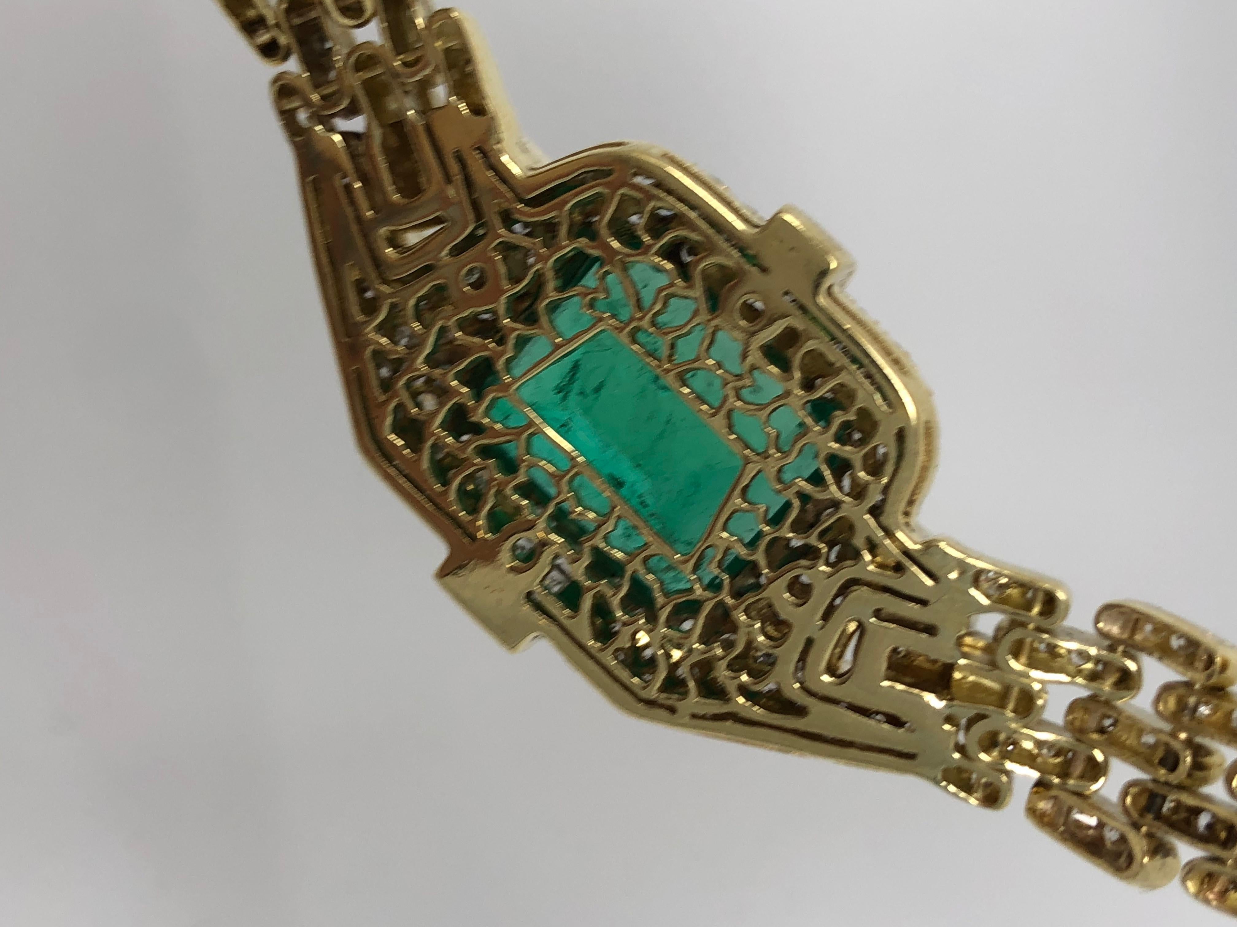 Round Cut Appraised Columbian 15.80 Carat Emerald Diamond Necklace 