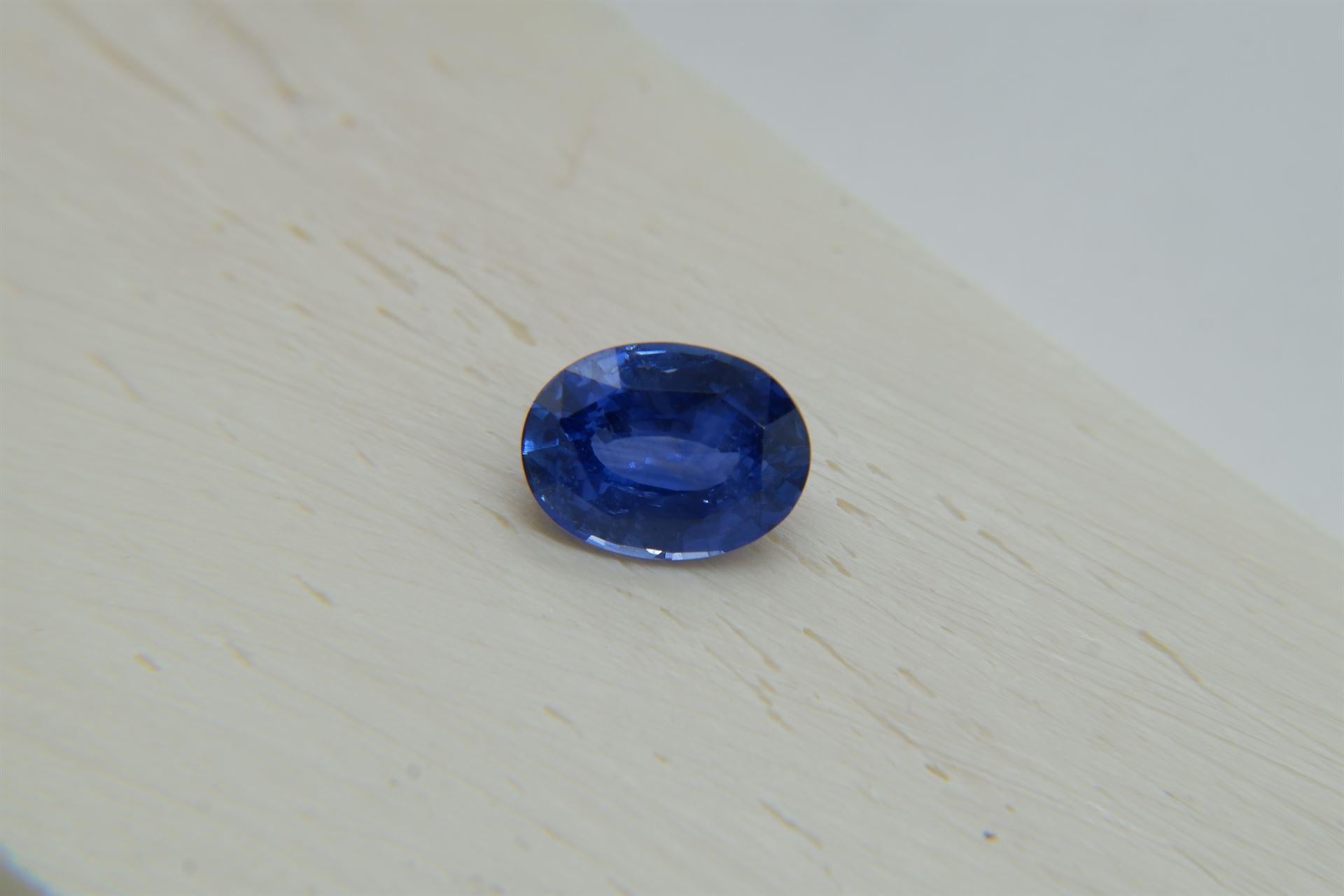 APPRAISED PREMIUM: 1.51 ct Cornflower Blue Sapphire In New Condition For Sale In Sheridan, WY