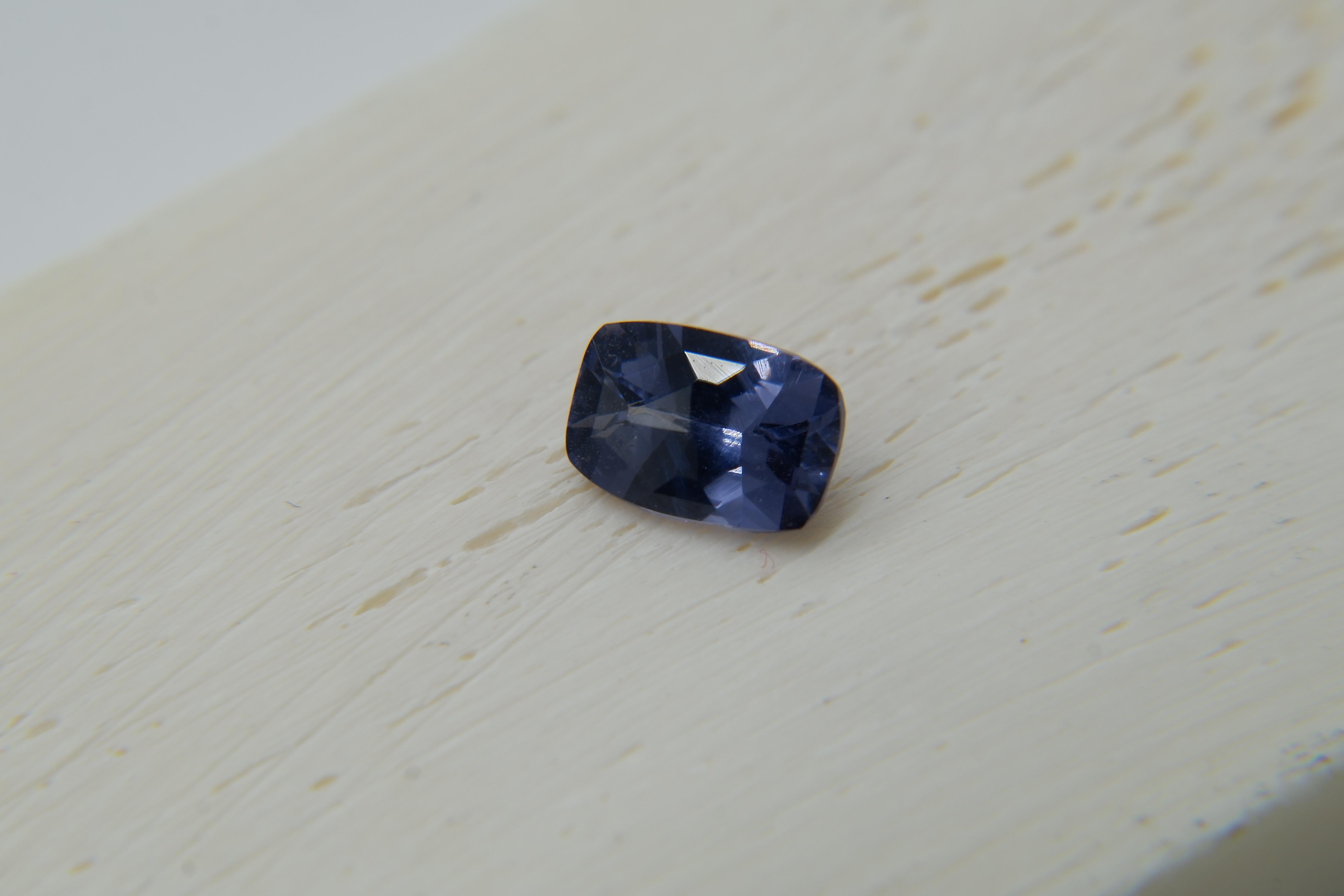 APPRAISED PREMIUM: Violettblauer Spinell im Zustand „Neu“ im Angebot in Sheridan, WY