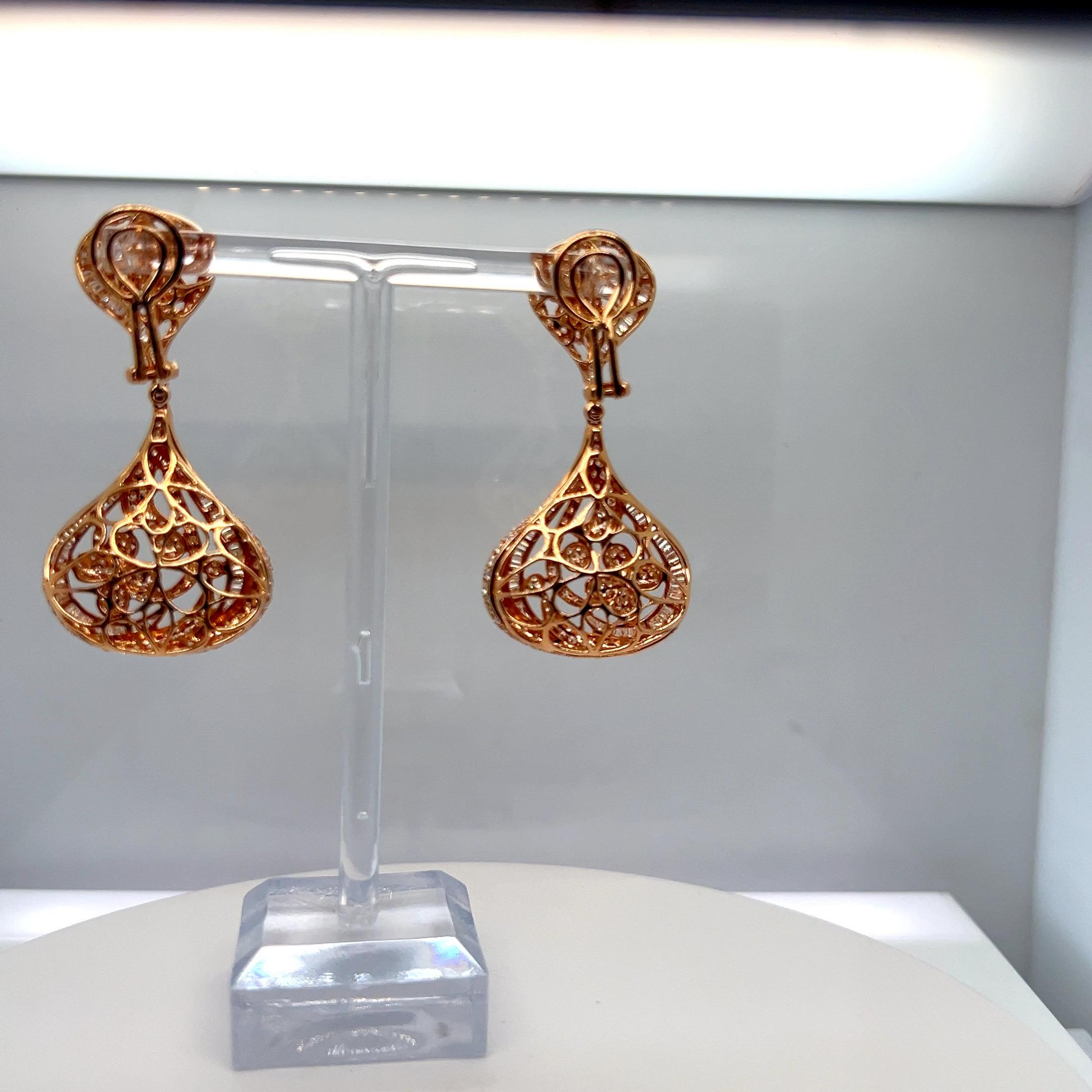 Women's 5.90 Carat Mix Cut White Diamond Chandelier Earrings For Sale