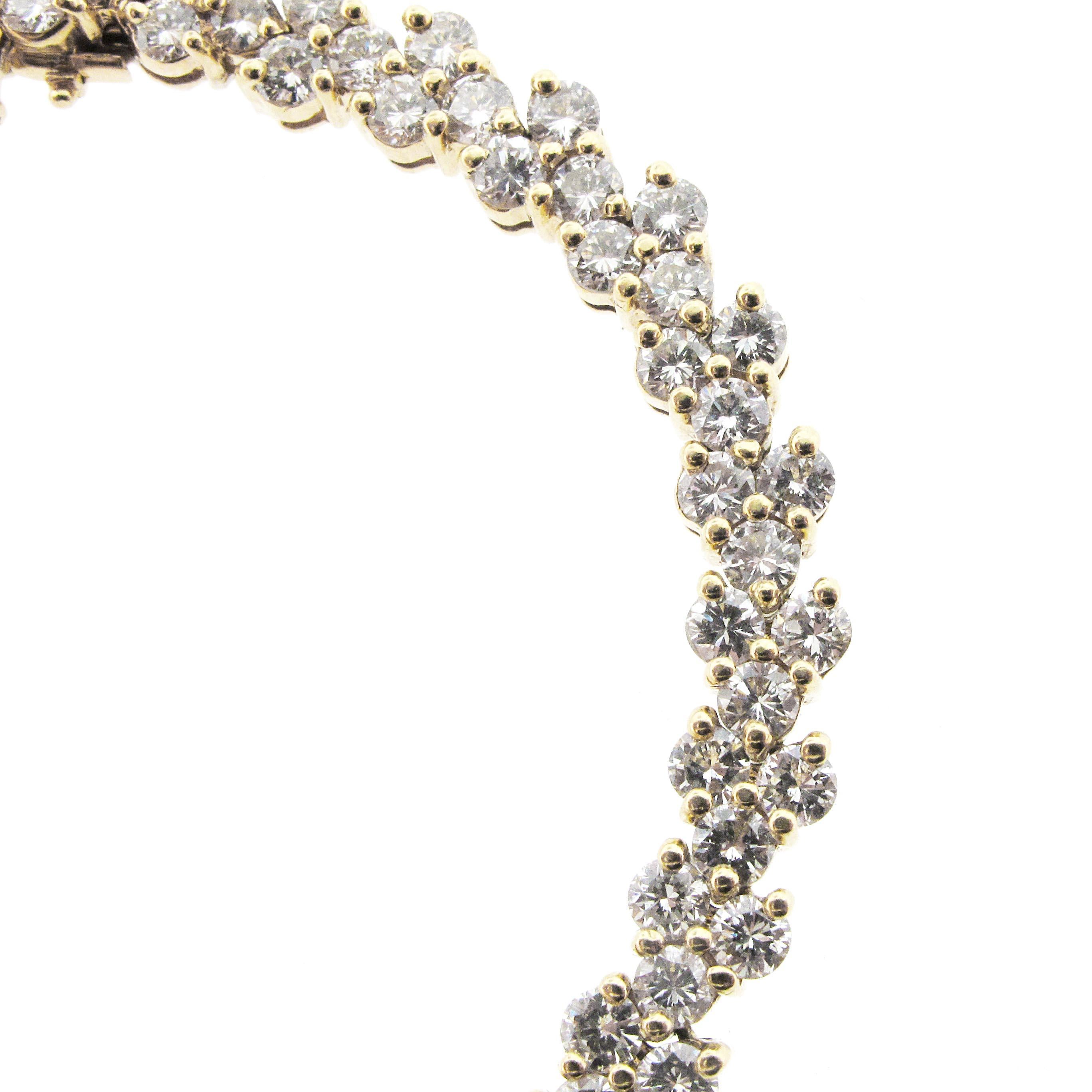 Contemporain Bracelet tennis en or jaune 6 carats et diamants en vente