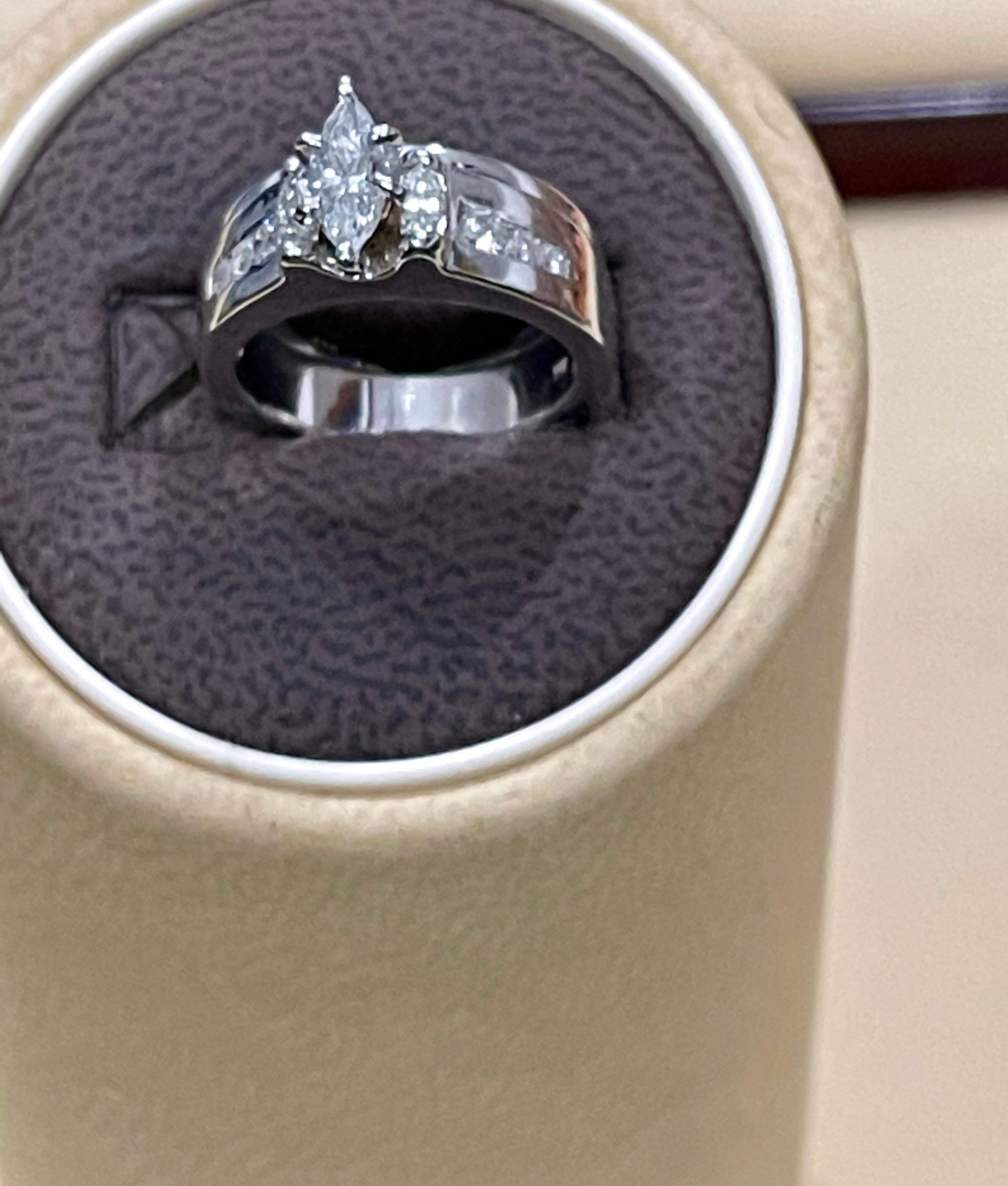 Diamants de fiançailles d'environ 0,75 carat  Bague/anneau en or blanc 14 carats Pour femmes en vente