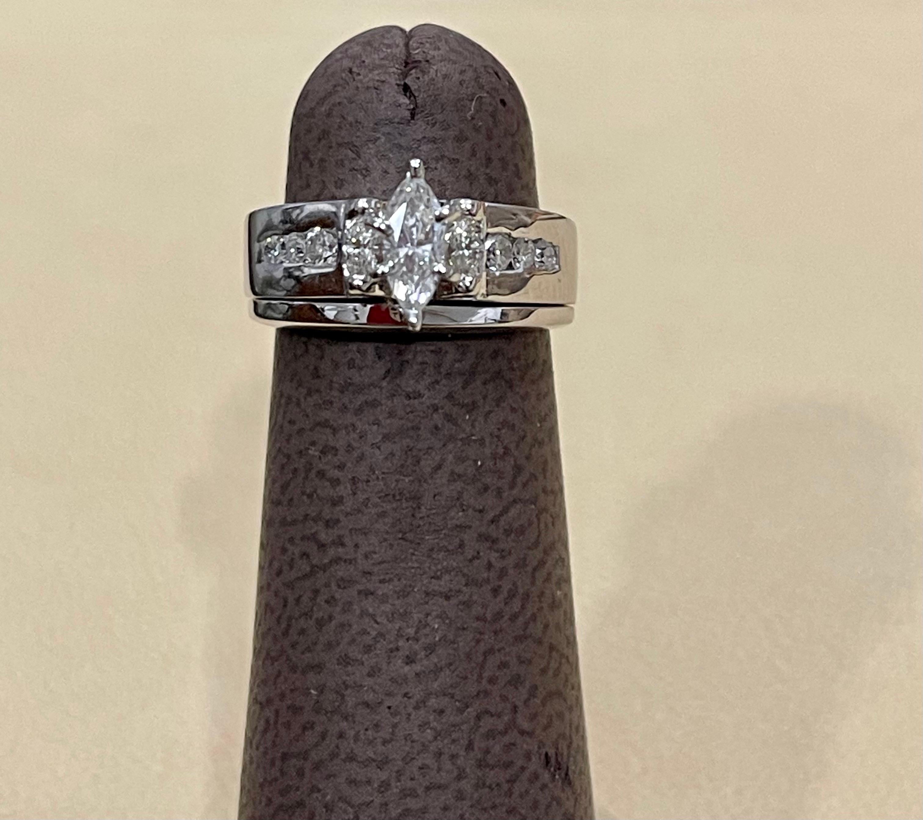 Women's Approximately 0.75 Carat Diamond Engagement  Ring/Band 14 Karat White Gold For Sale