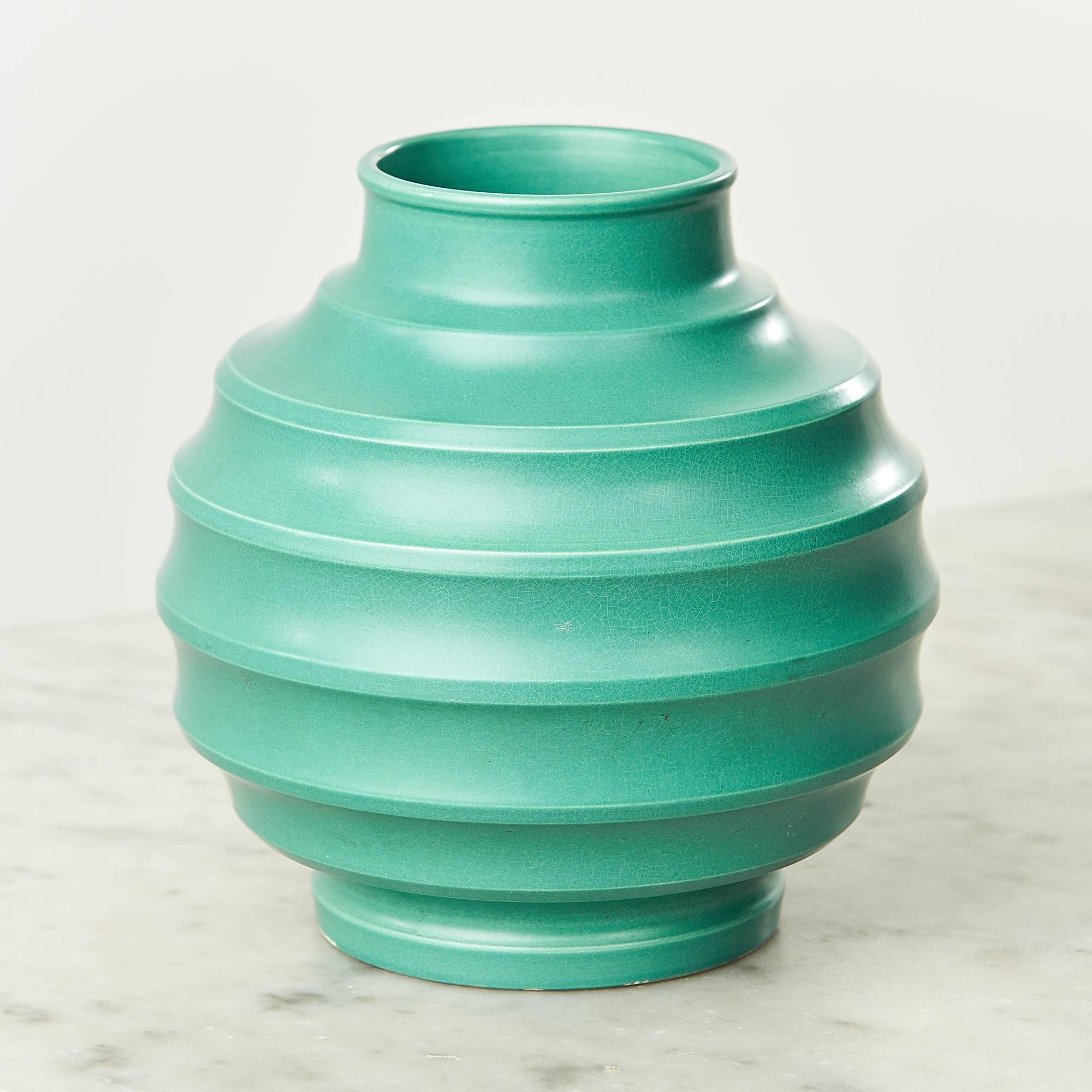 April green vase by Keith Murray In Excellent Condition In London, GB
