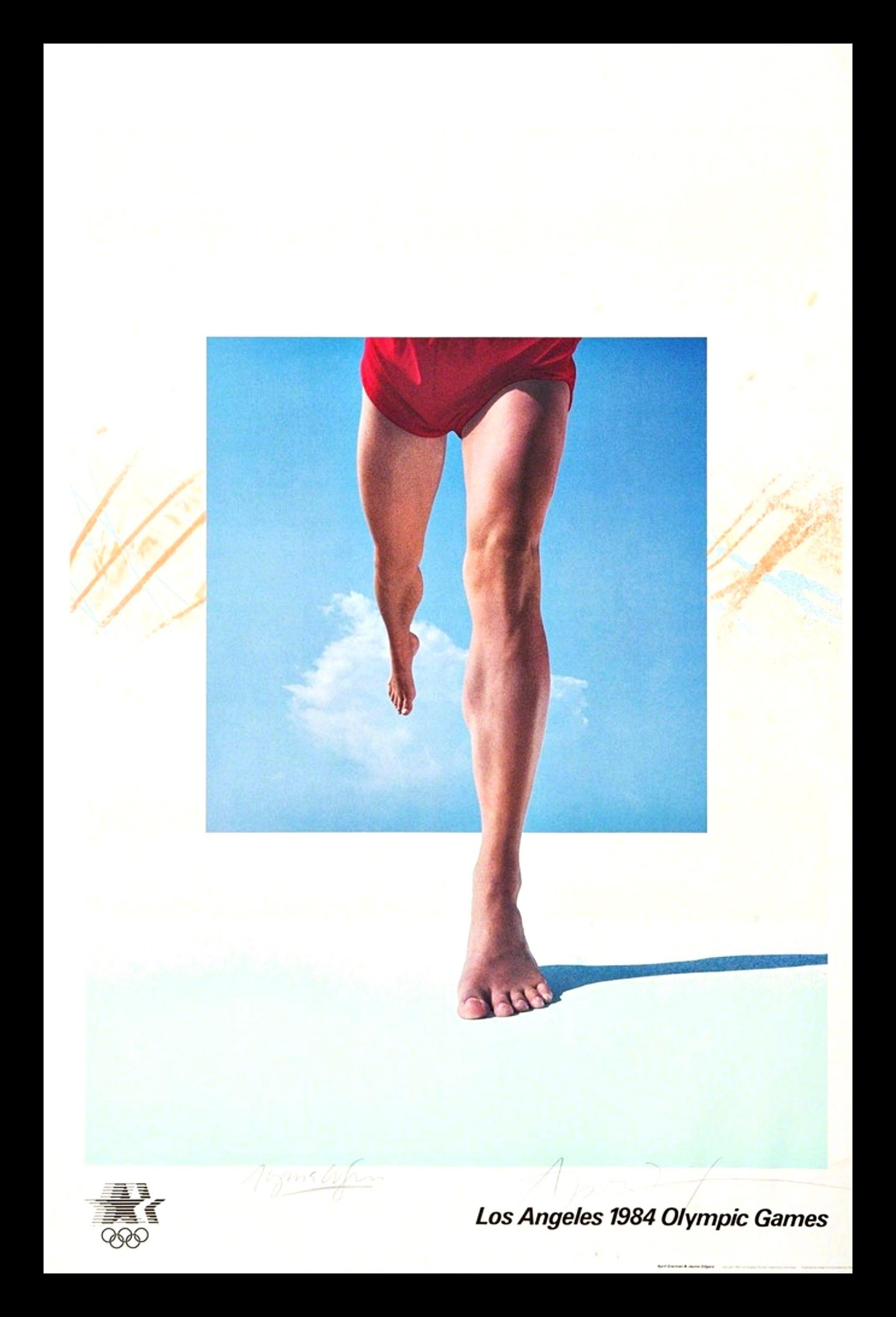 April Greiman
Olympische Spiele 1984 Druck (handsigniert von April Greiman und Jayme Odgers), 1982
Offset-Lithographie-Poster
Auf der Vorderseite mit Graphitstift signiert. Begleitet von einem Echtheitszertifikat des Verlags
36 x 24