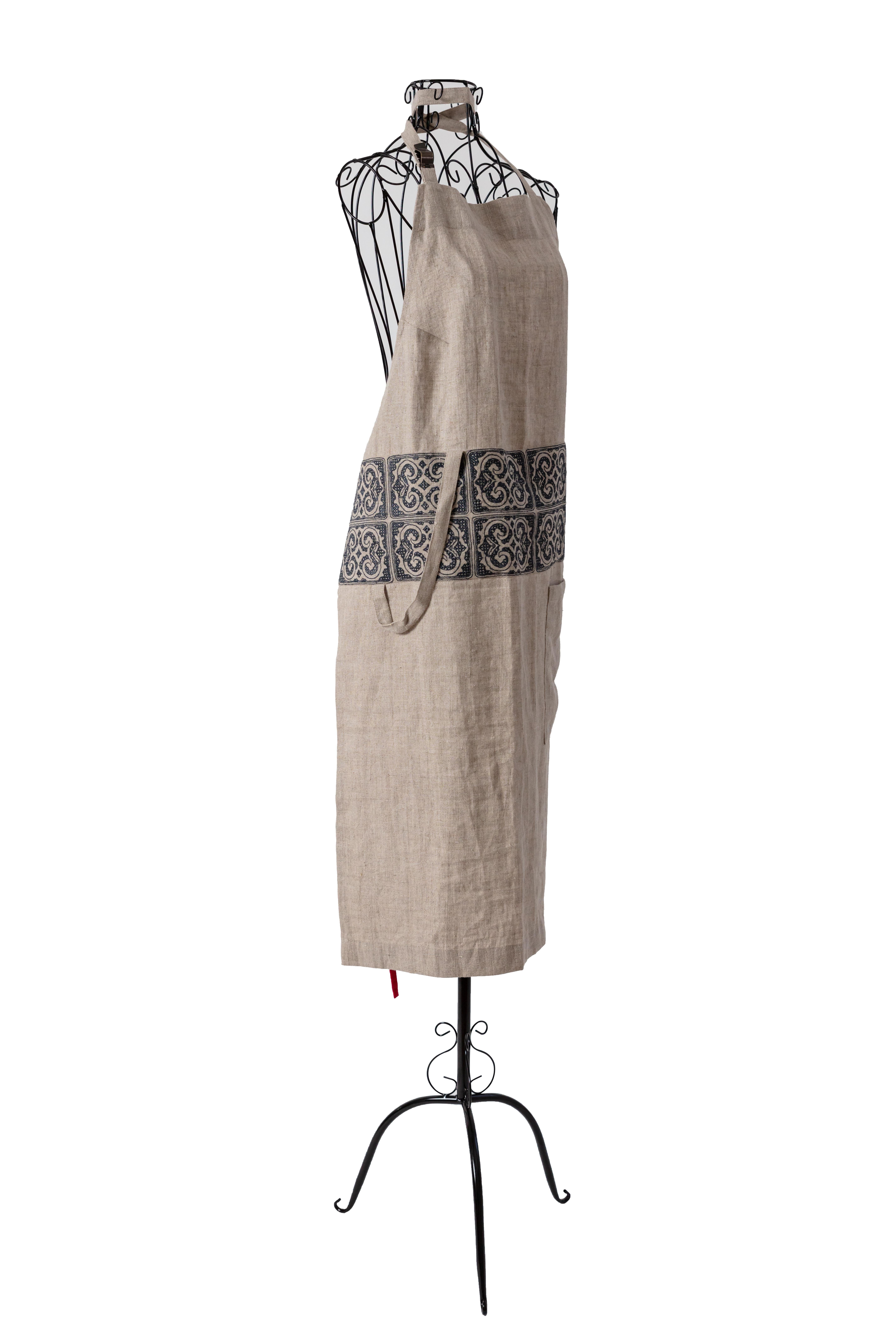This hand-embroidered linen apron from SoShiro’s Ainu collection, a collaboration between award-winning artist Toru Kaizawa and Shiro Muchiri, took design cues from leading chefs, resulting in the addition of clever loops and pockets. 

The apron,