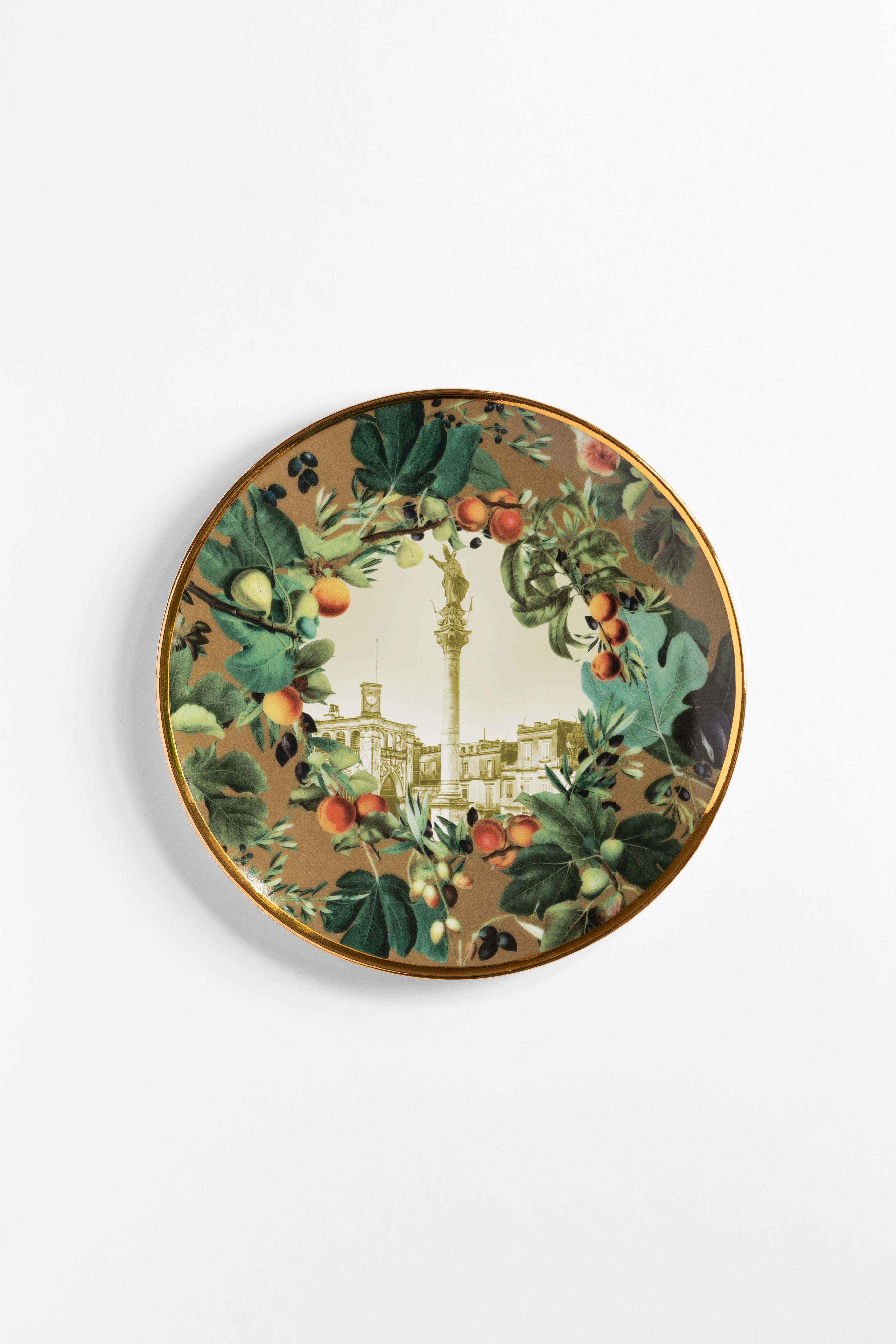 Apulia, Sieben zeitgenössische Porzellan-Dessertteller mit dekorativem Design im Angebot 3